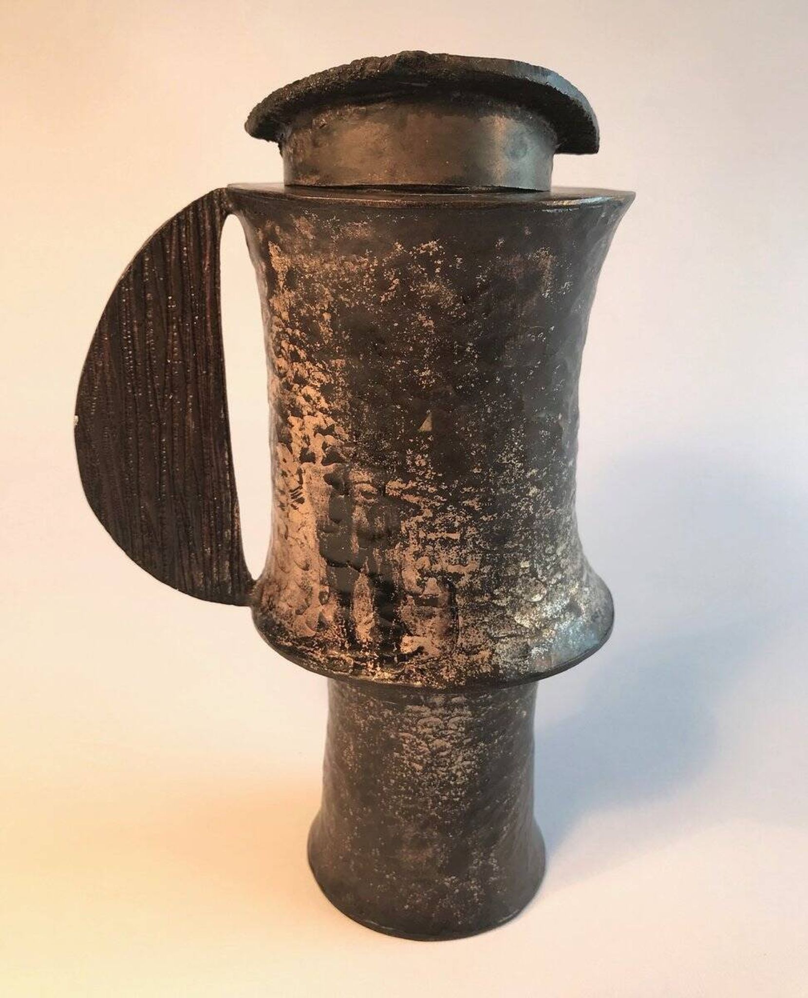 Italian brutalist lidded bronze jug by Lorenzo Burchiellaro, 1960s