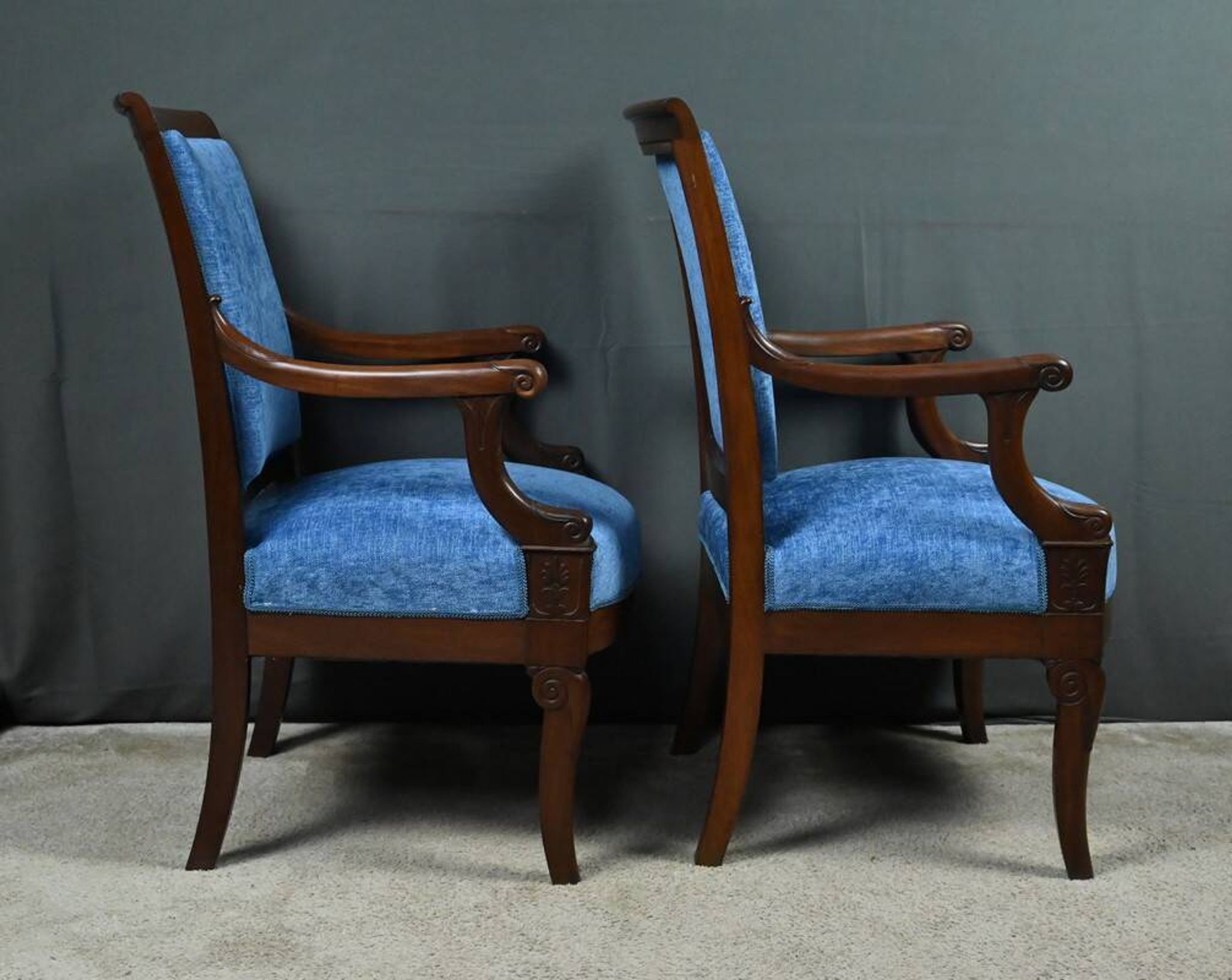 Pair of mahogany armchairs, Restoration period – early 19th century