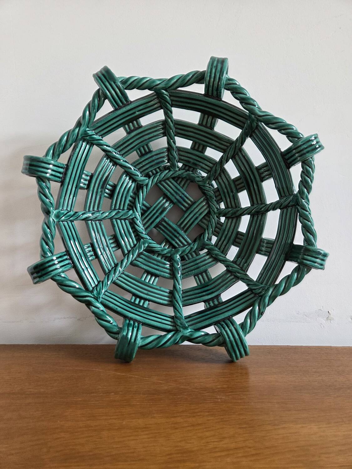 Woven ceramic fruit bowl