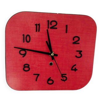 Pendule  en formica rouge et noire   ,vintage , années 50, fonctionnelle