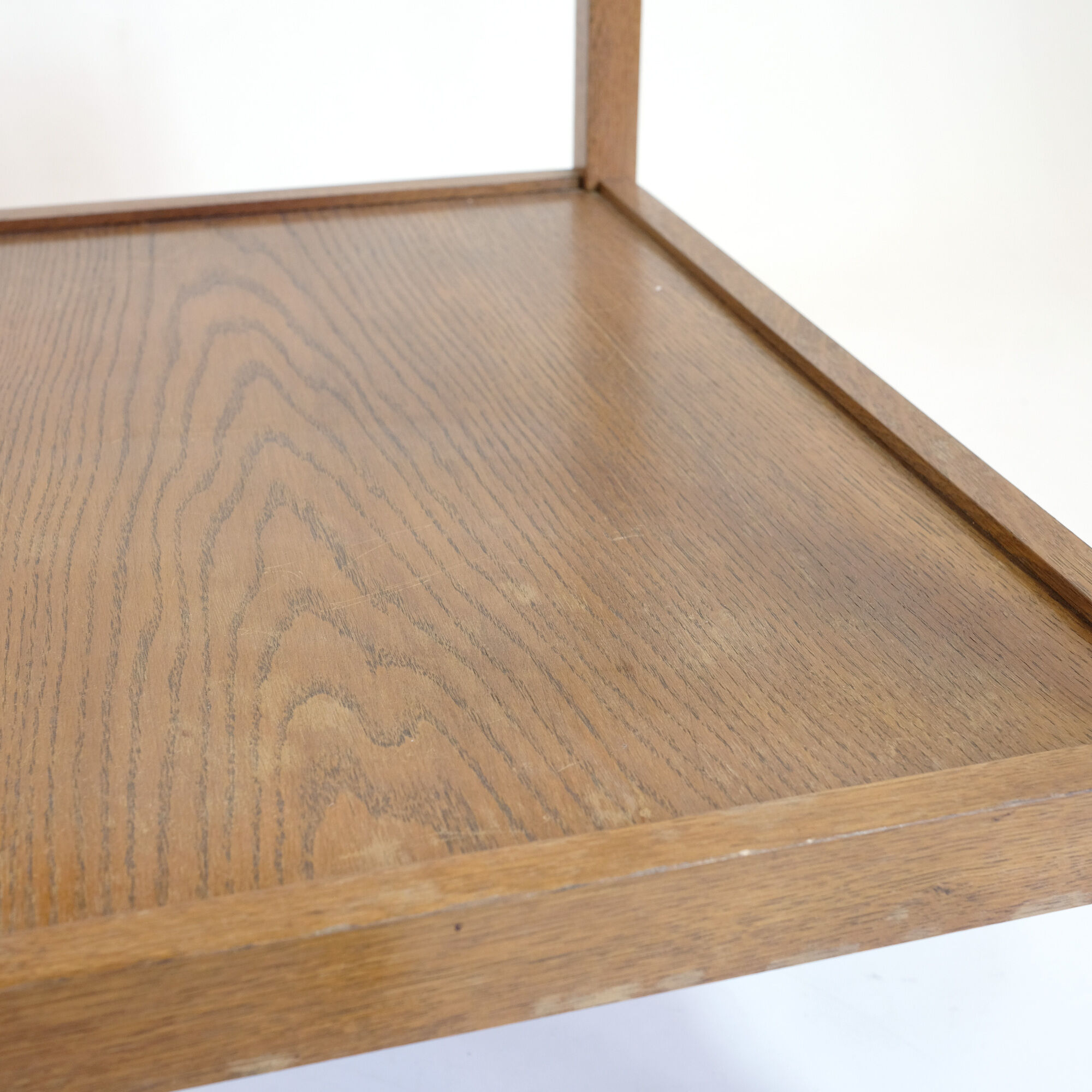 Light wood service and removable top from the 60s and 70s.
