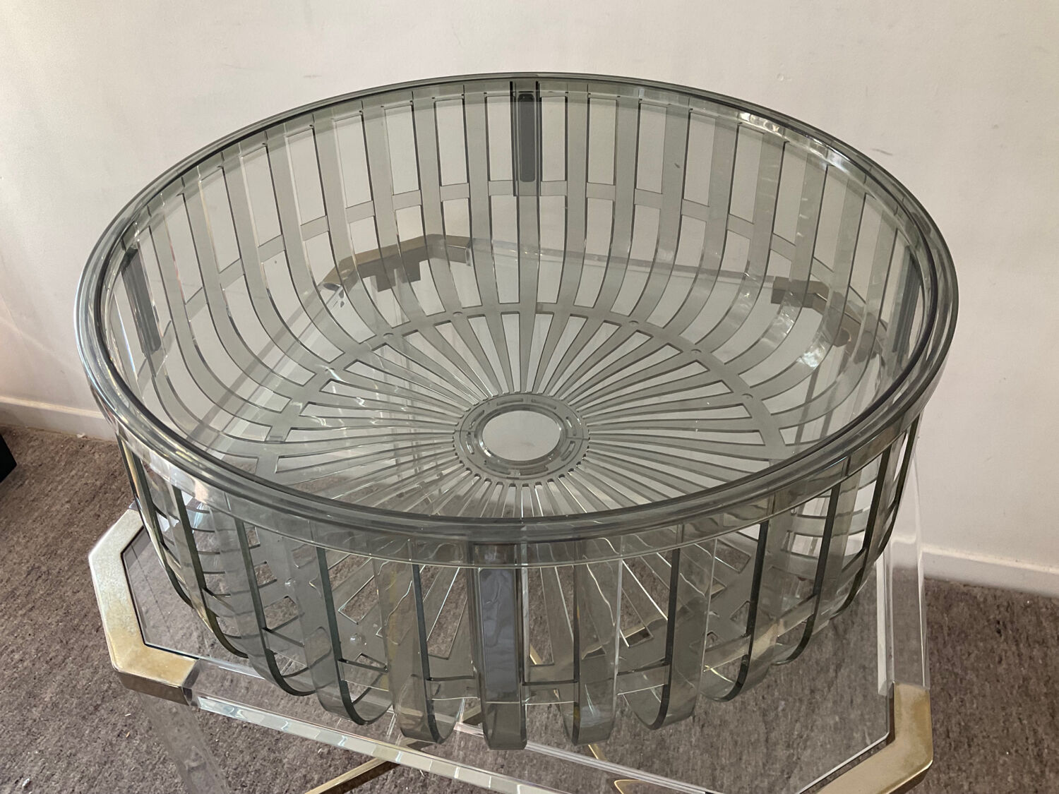 Kartell coffee table by Ronan and Erwan Bouroullec