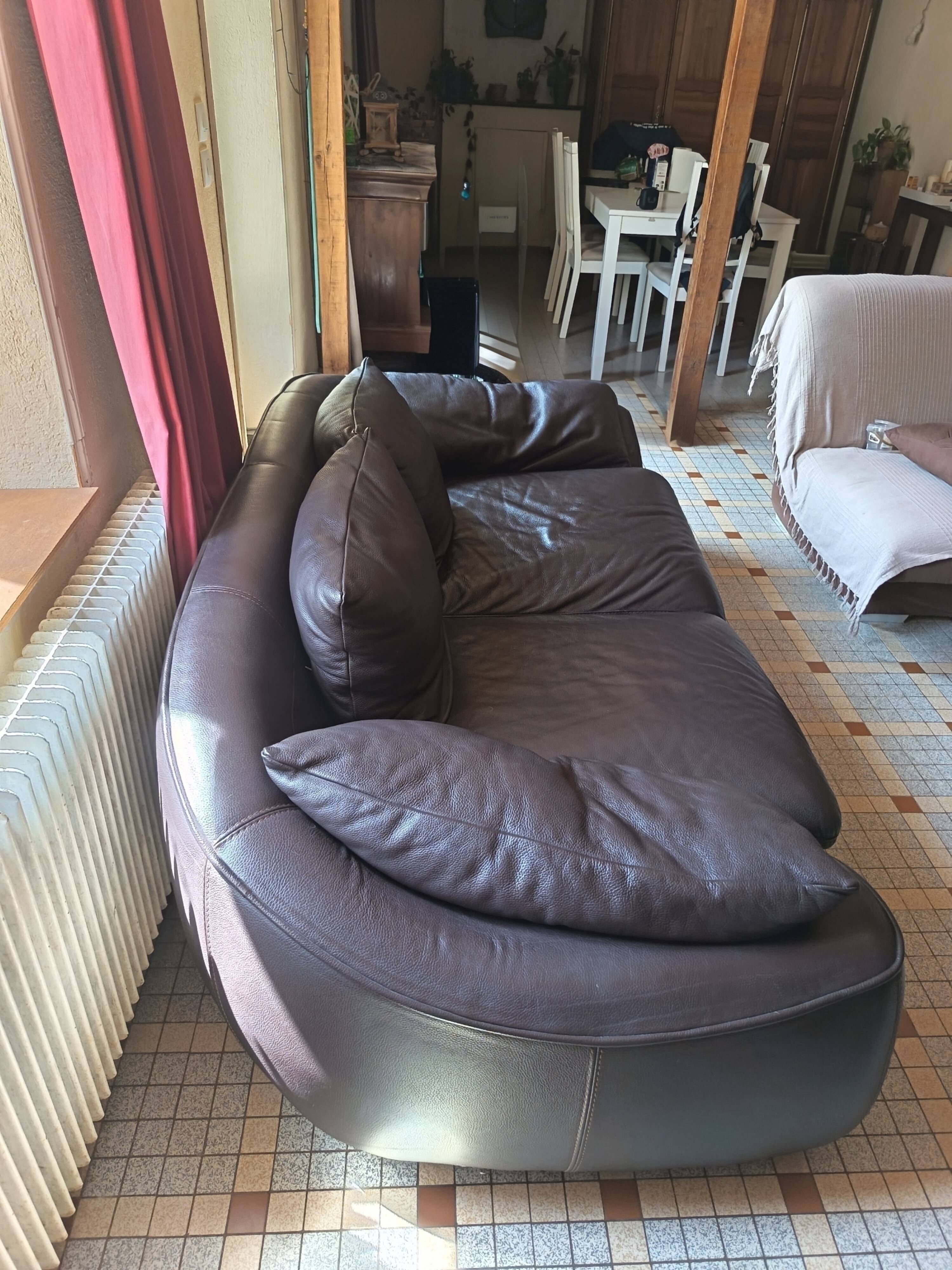 Leather sofa model "Narguilé" Tre erre S.P.A.