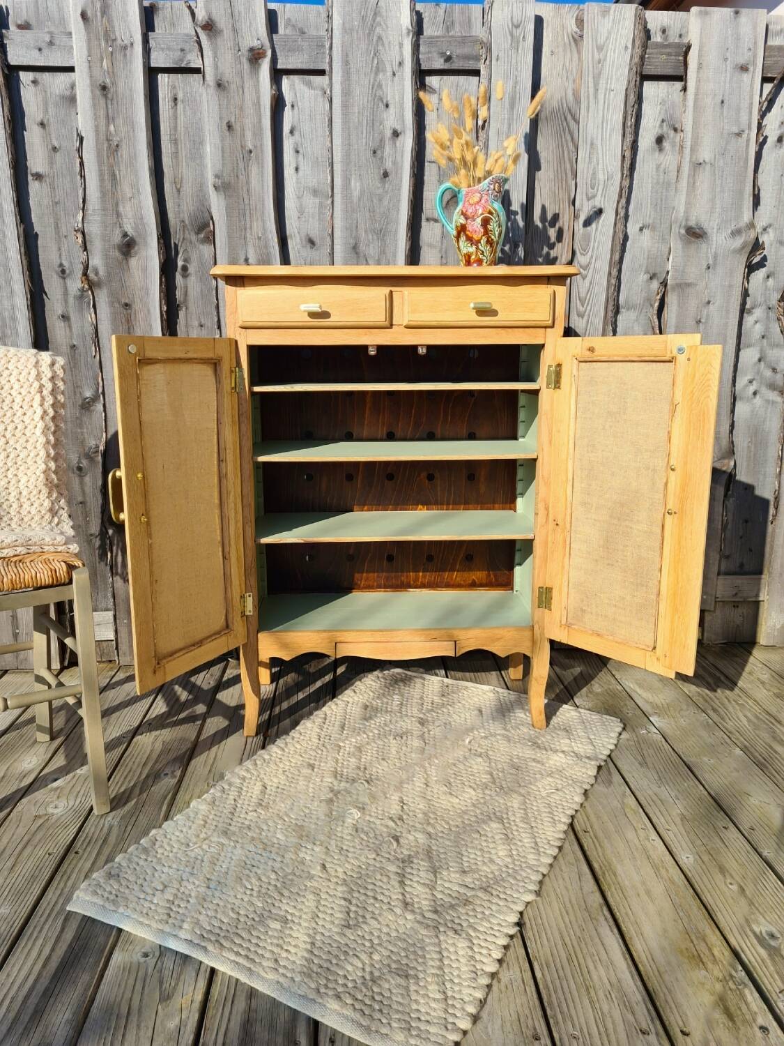 Sideboard or shoe cabinet