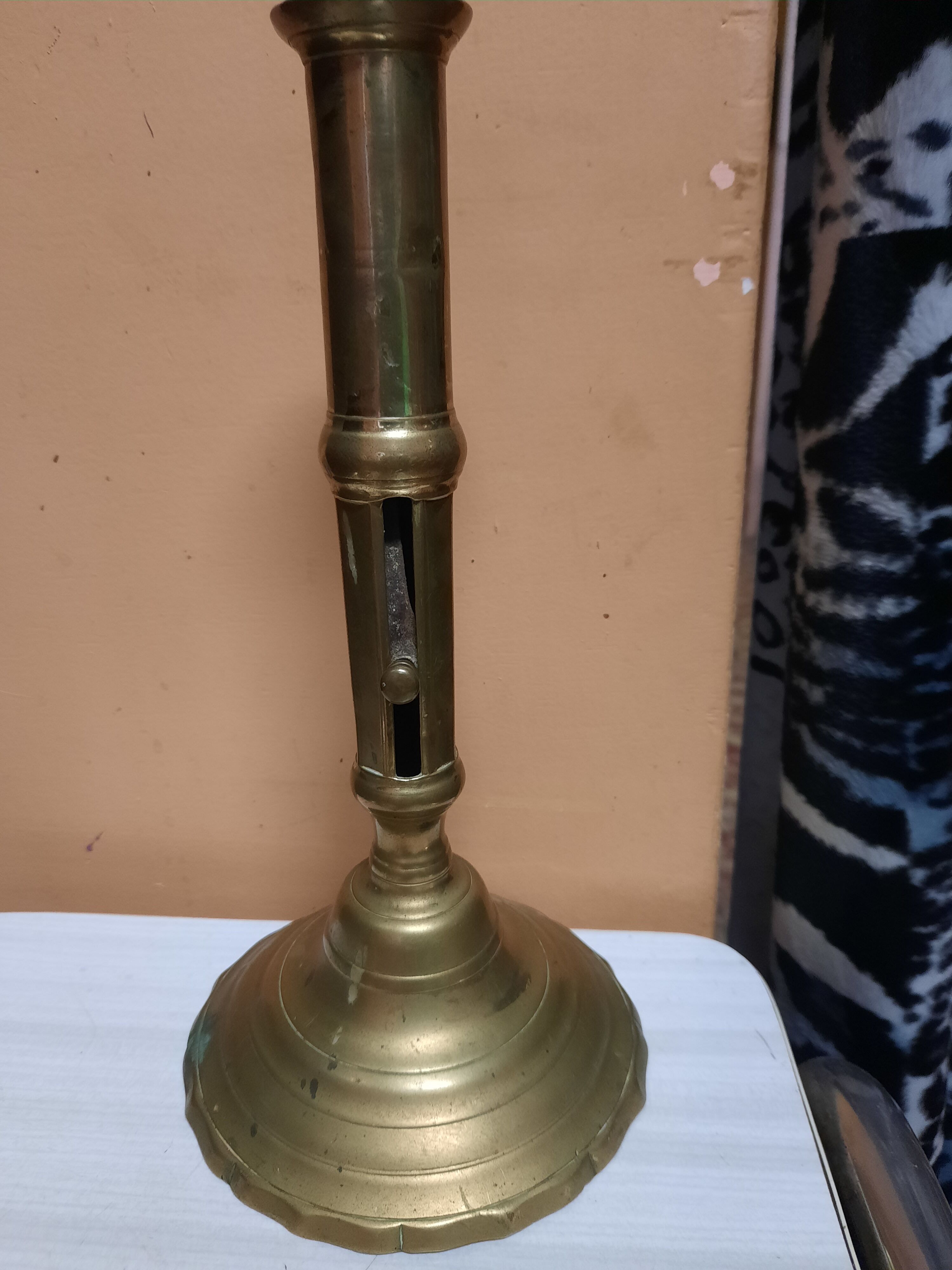 Golden candle holder