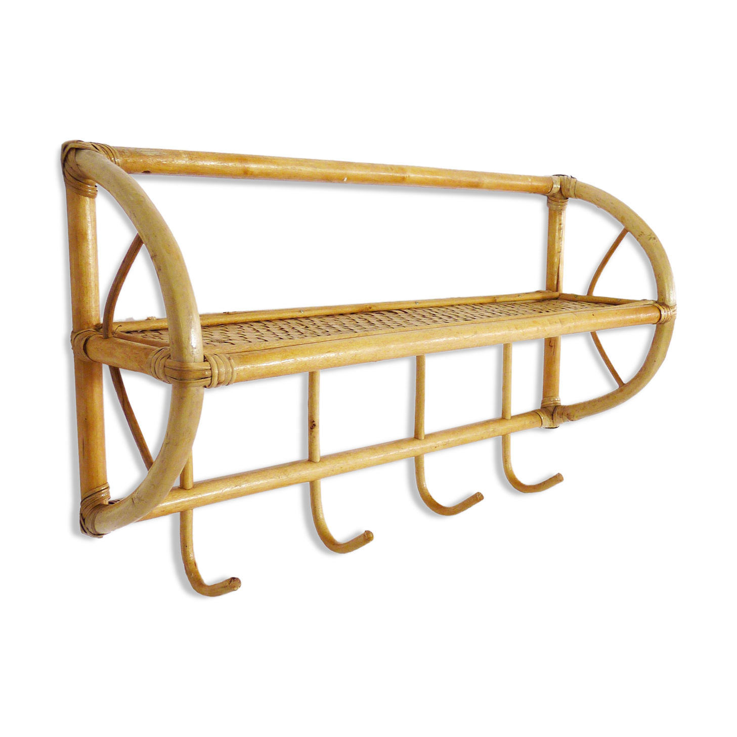 4-patère wall door and shelf. Vintage rattan coat hanger. Year 60