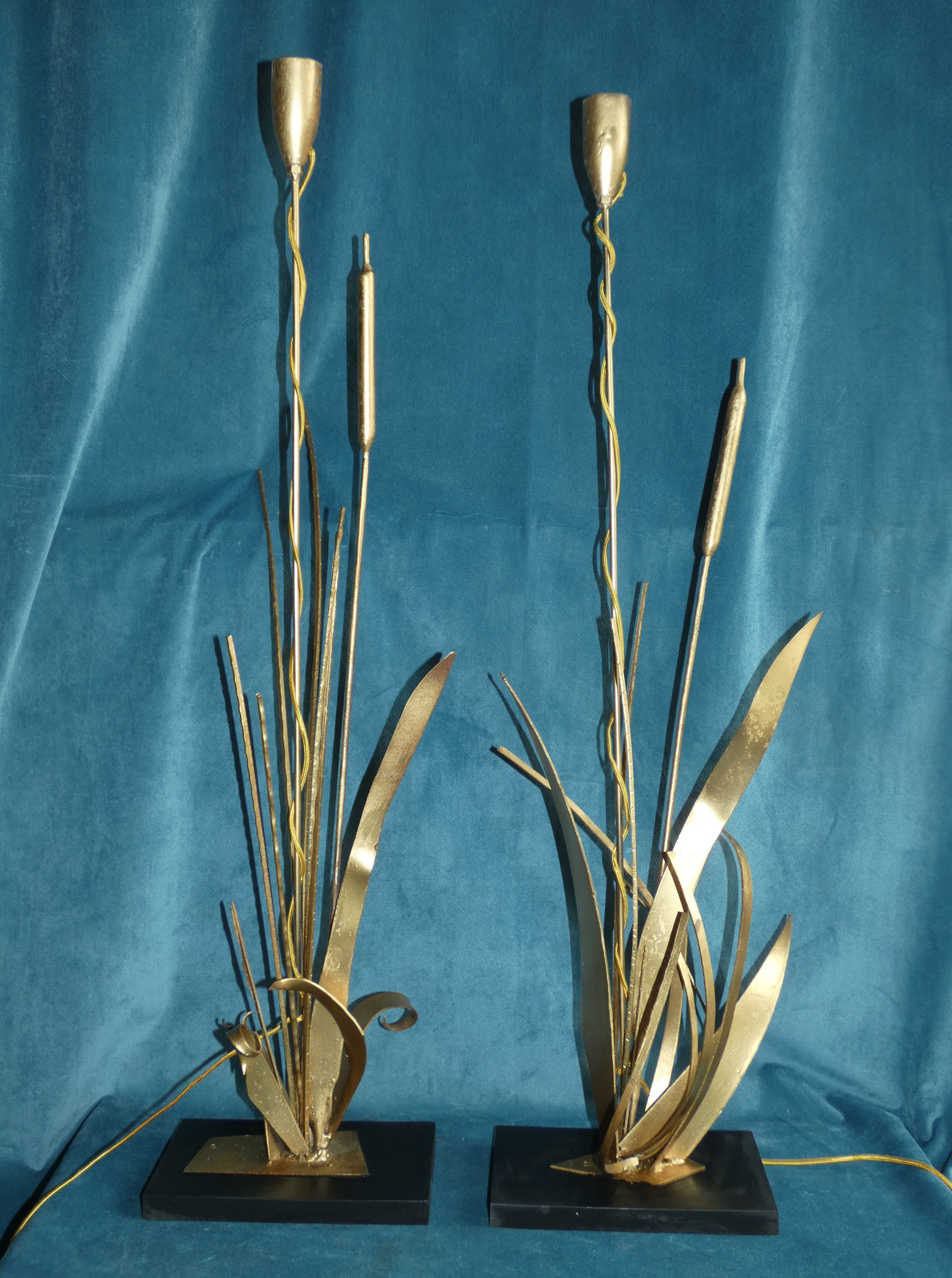 Pair of Golden Metal Lamps Reeds Work circa 1960 1970 Hollywood Regency