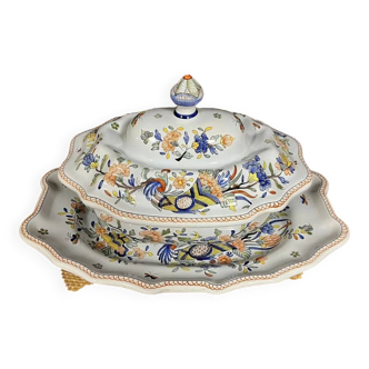Soup tureen on its dish in Desvres earthenware, Rouen decor by Géo Martel