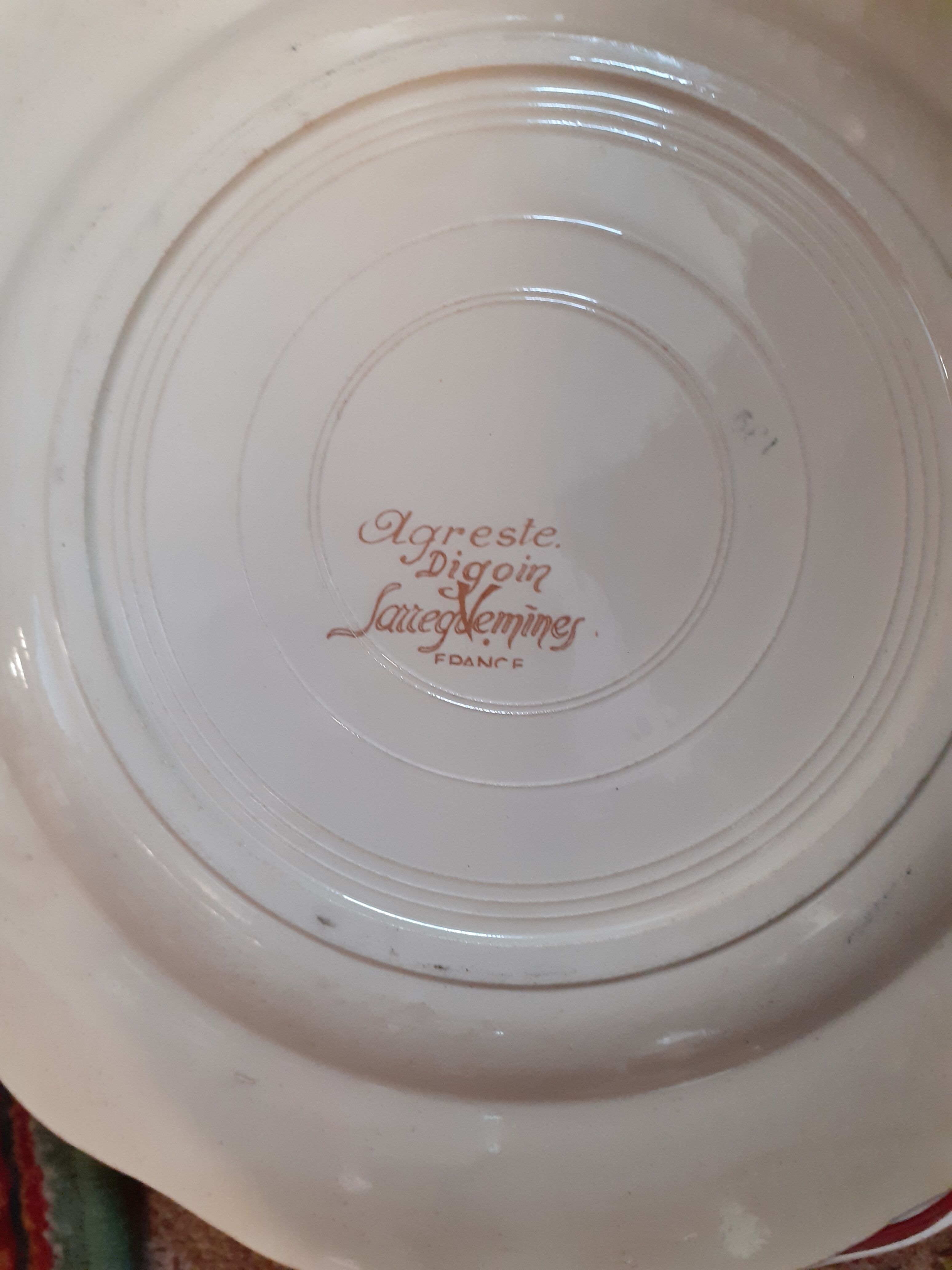 Lot of 6 flat plates Sarreguemines model aggressive