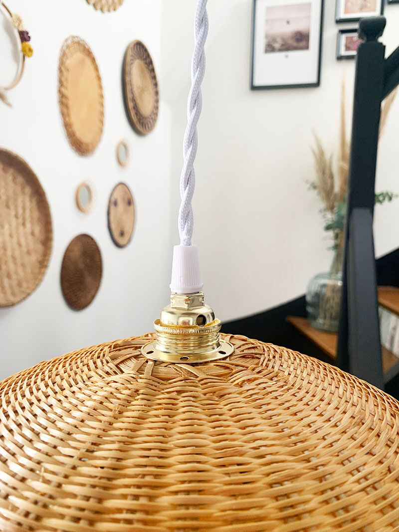 Braided wicker suspension