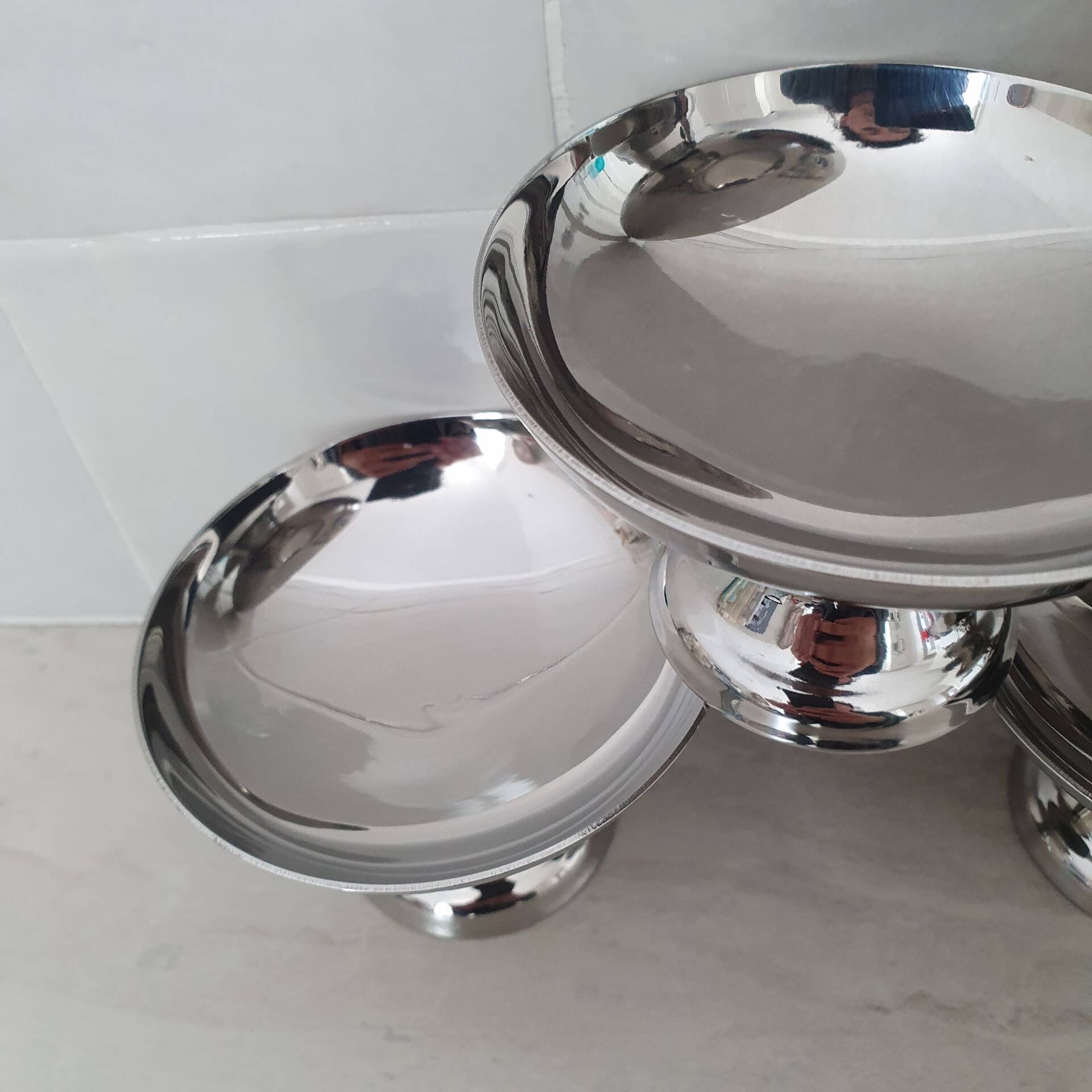 Dessert / ice cream bowls in stainless steel, Guy Degrenne style.