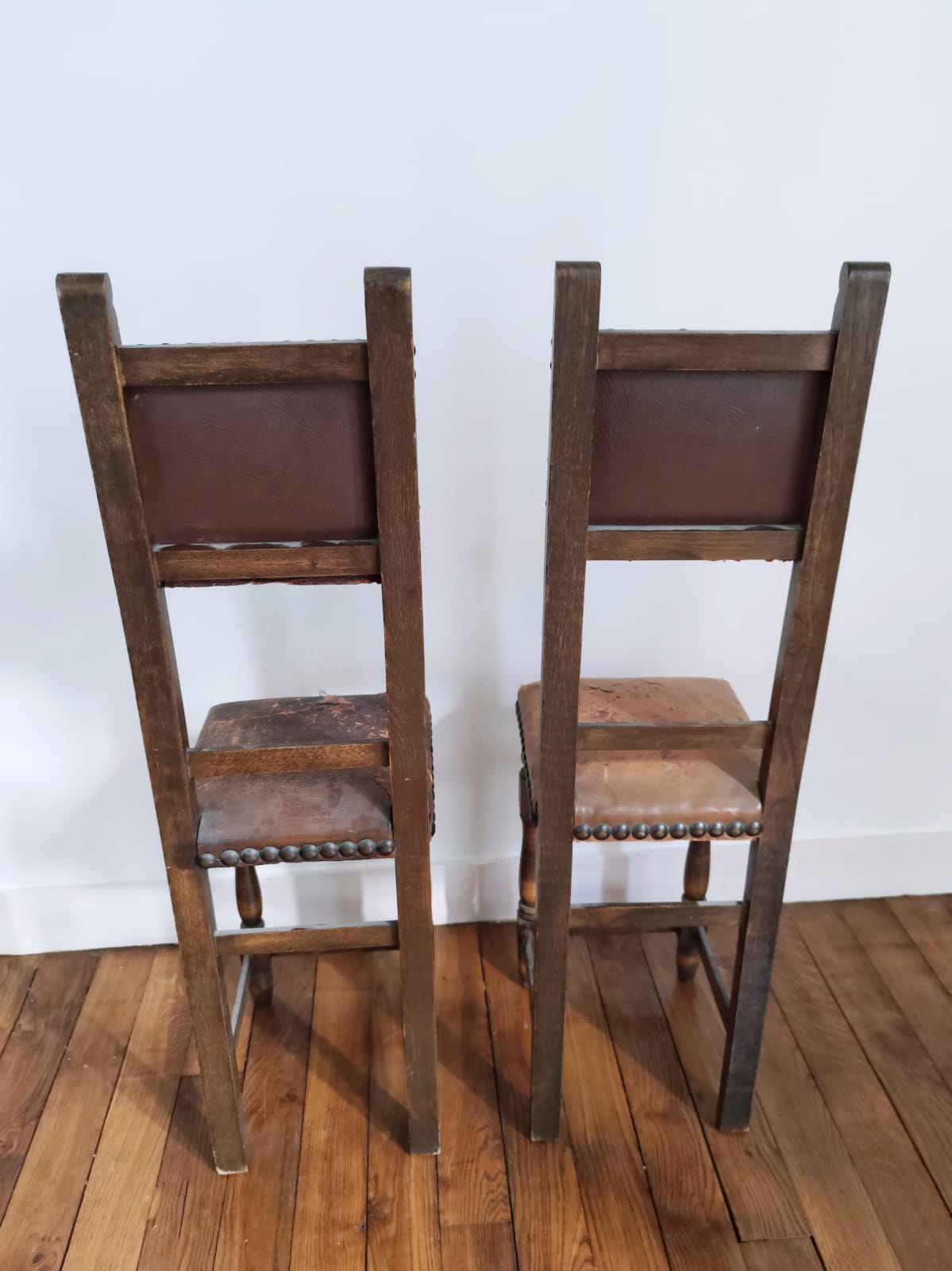 Paire de chaises étroites début XXe