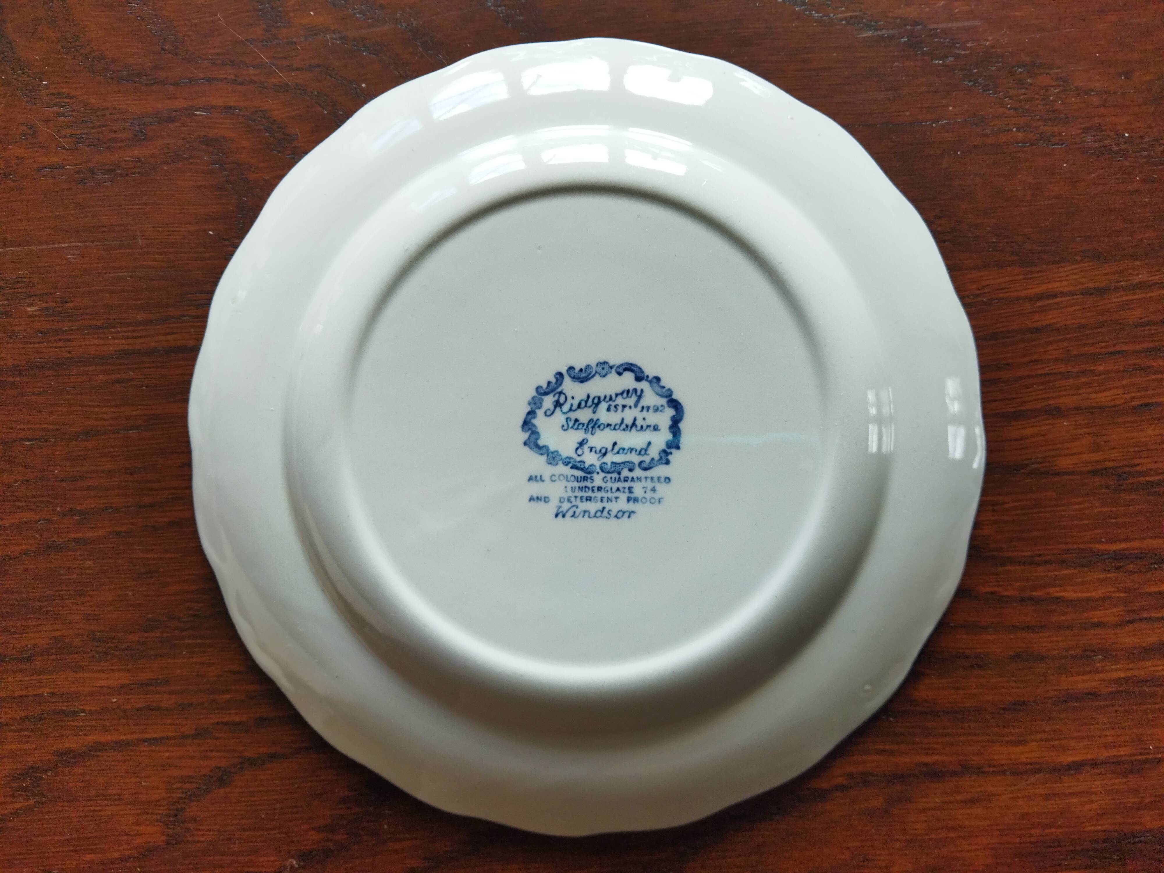 4 Ridgway "Windsor" English dessert plates