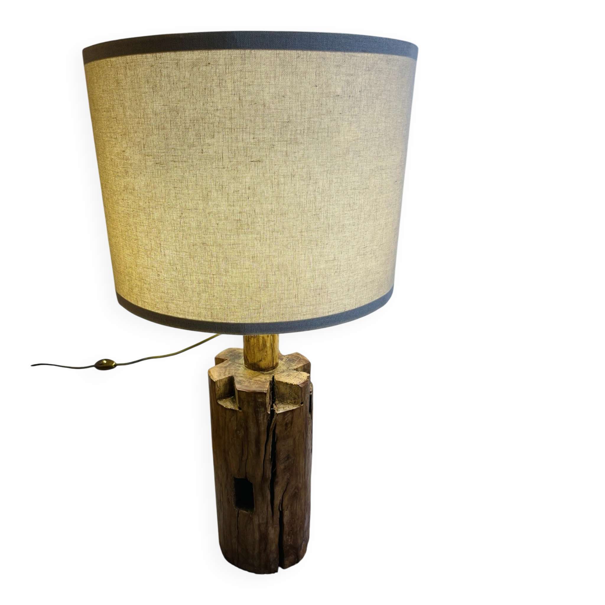 Lampe brutaliste en bois