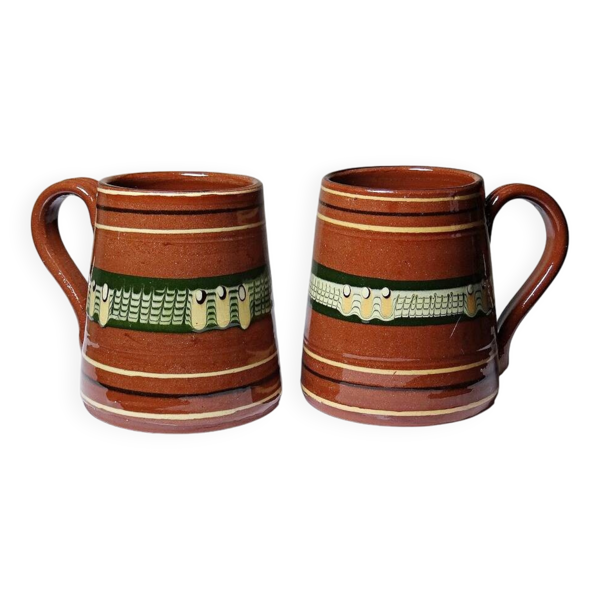 Paire de mugs vintages en poterie Troyenne, artisanat bulgare années 60-70