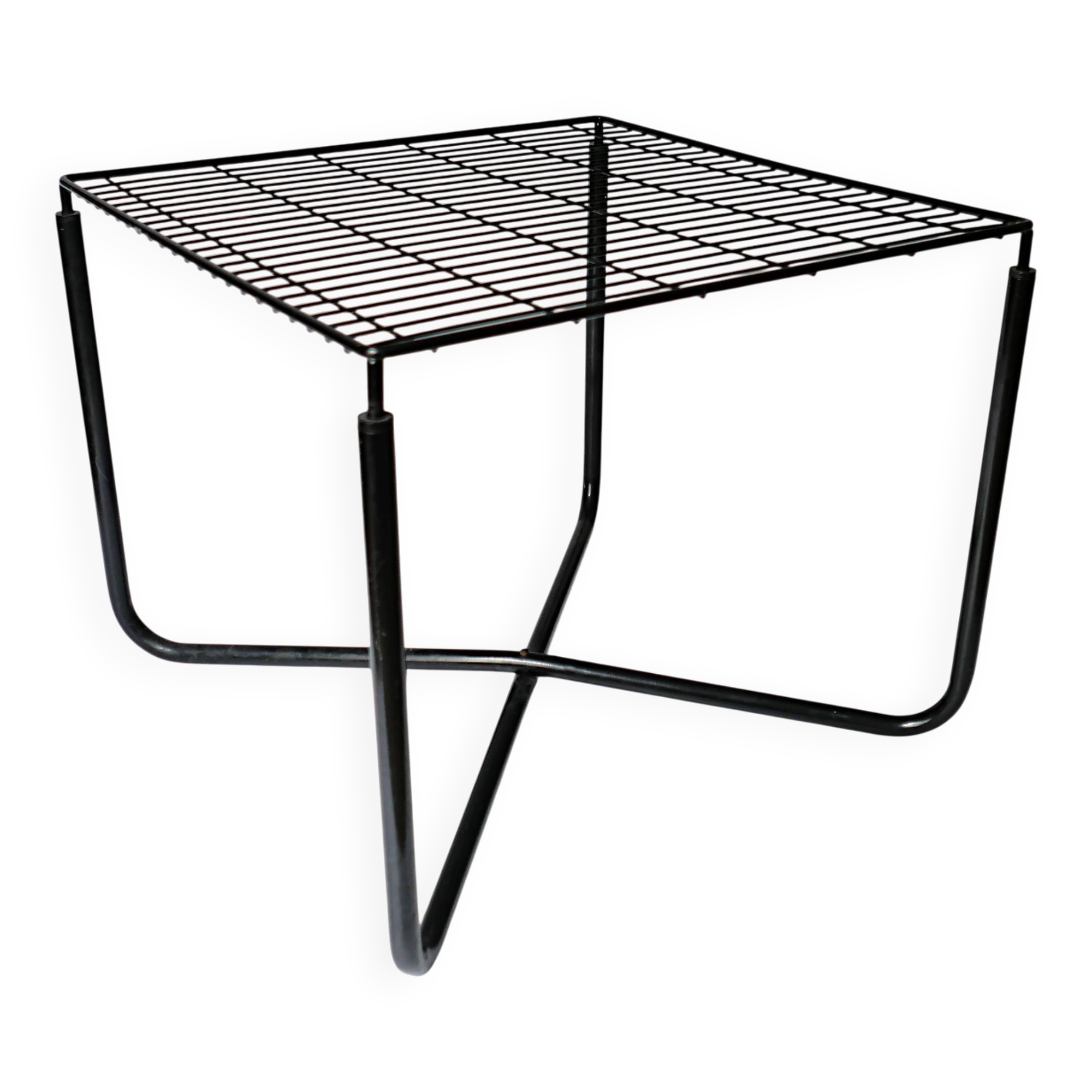 coffee table was designed in 1983 by Niels Gammelgaard Jarpen for IKEA