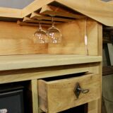 Oak and walnut bar