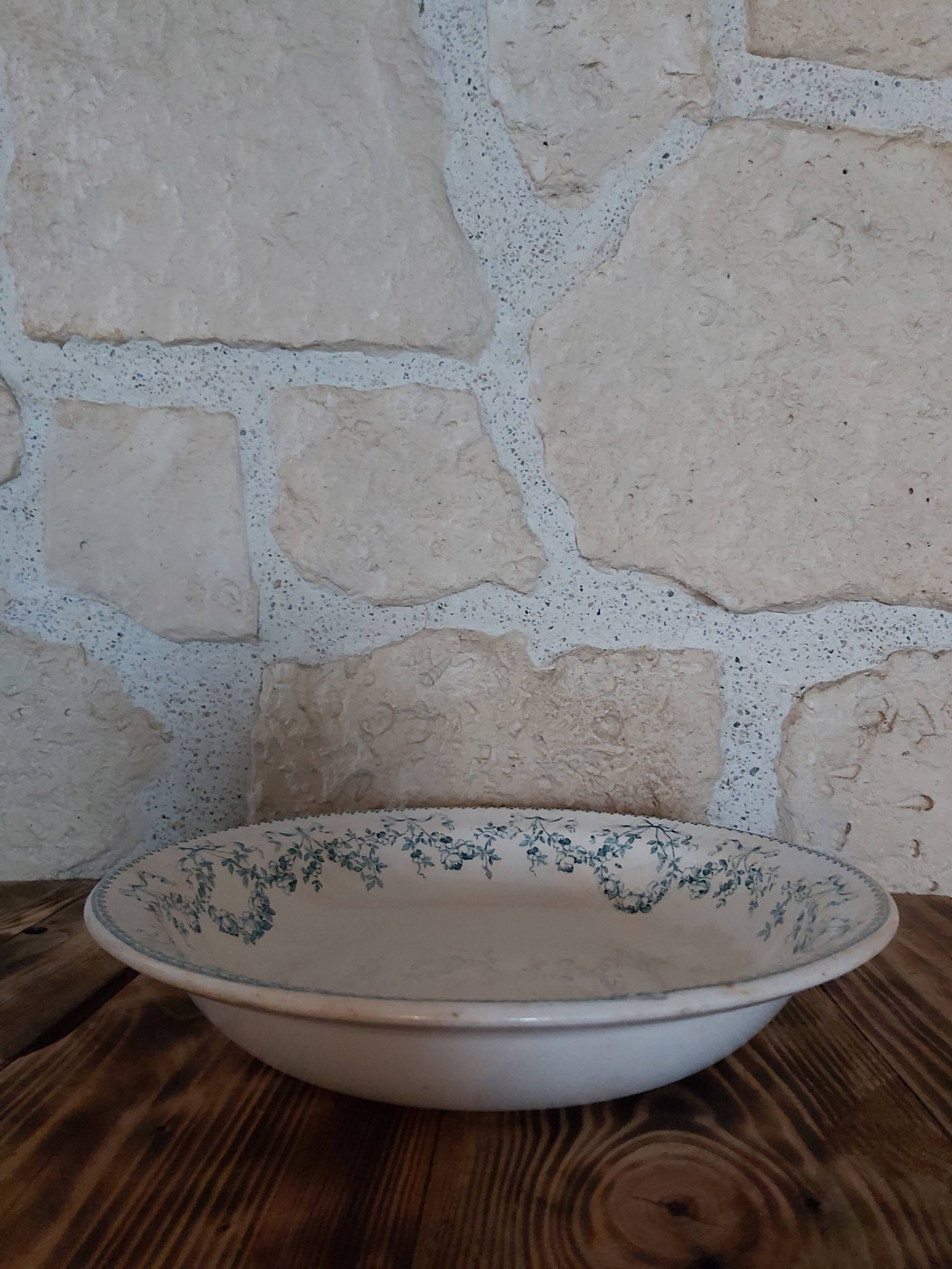 Hollow round dish Sarreguemines