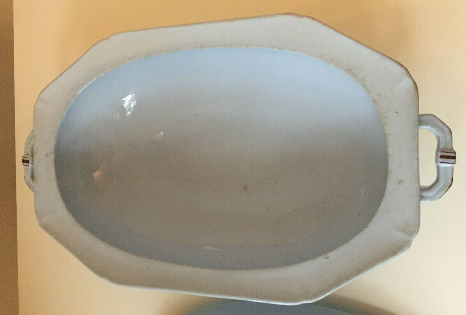 Tureen coat of arms Count Brown Westhead Moore & Co XIX