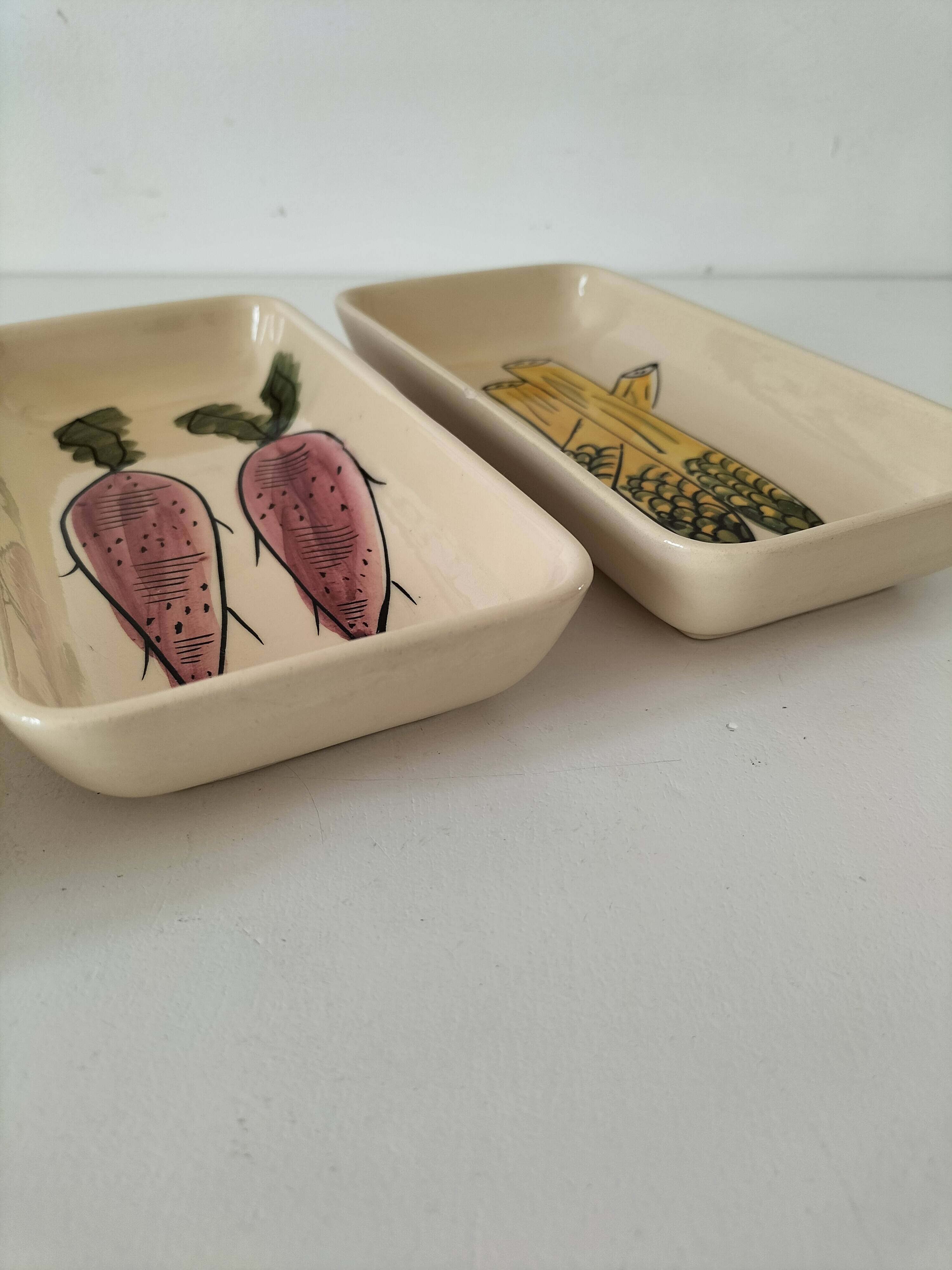 Trio de plats rectangulaires vintage à décor naïf de légumes