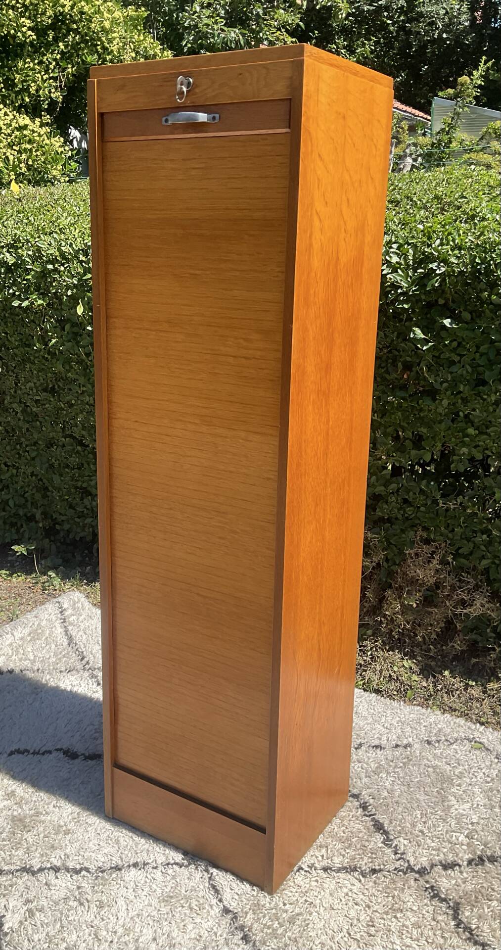 Meuble à rideau vintage en bois années 60-70