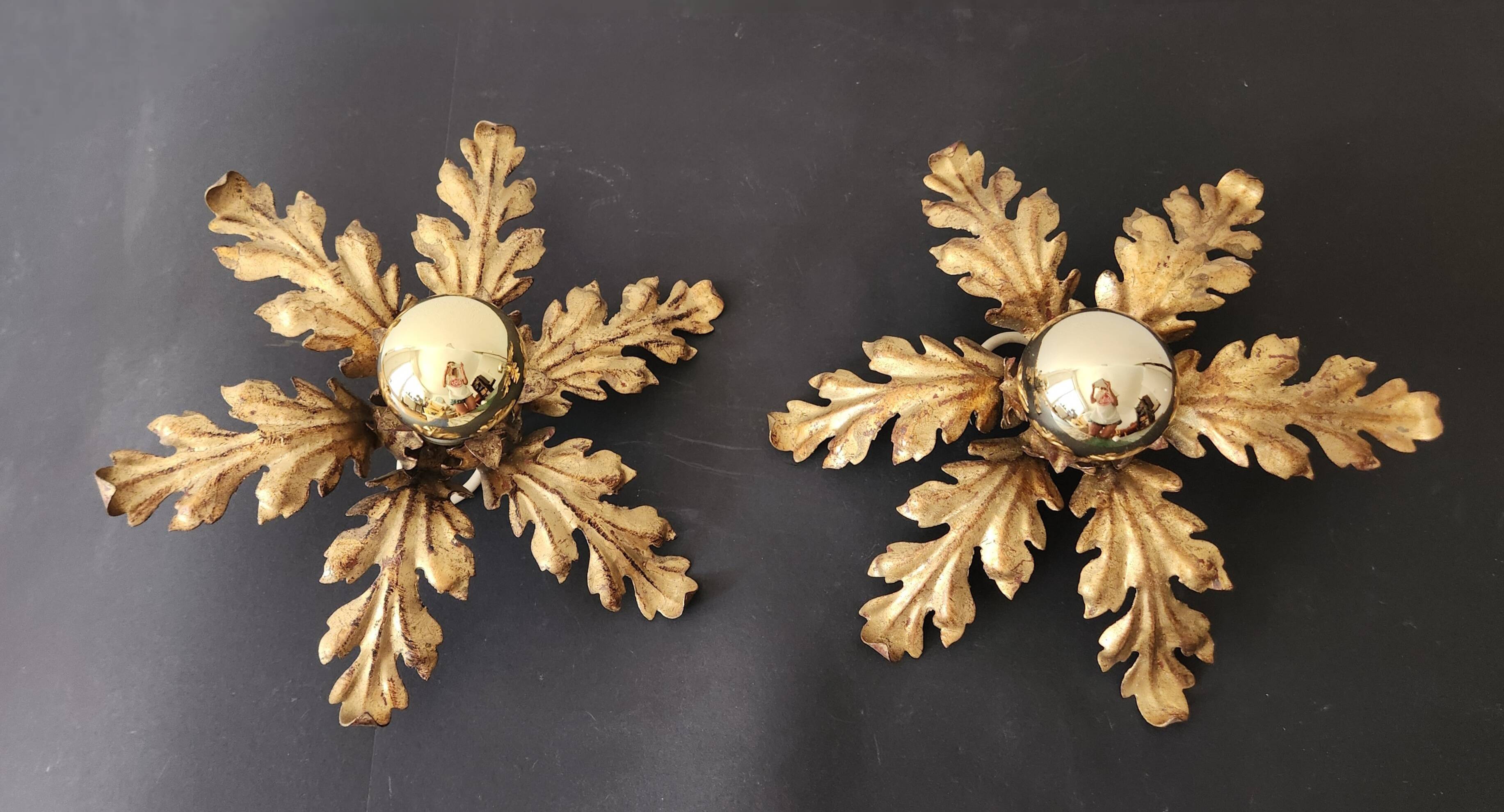 Gilded hand-forged Florentine wall lamp Hans Kögl style, Italy