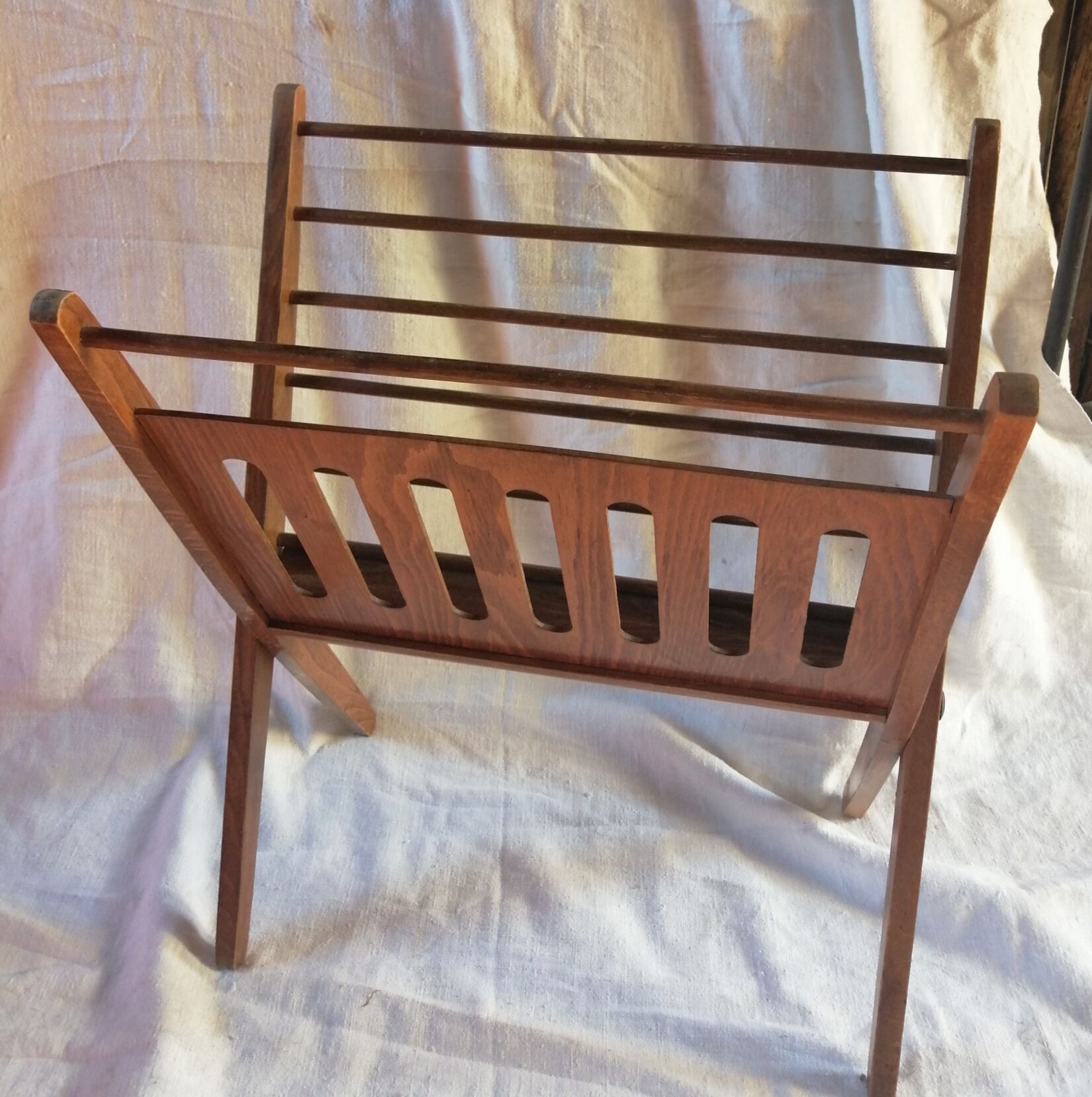 1970s magazines rack