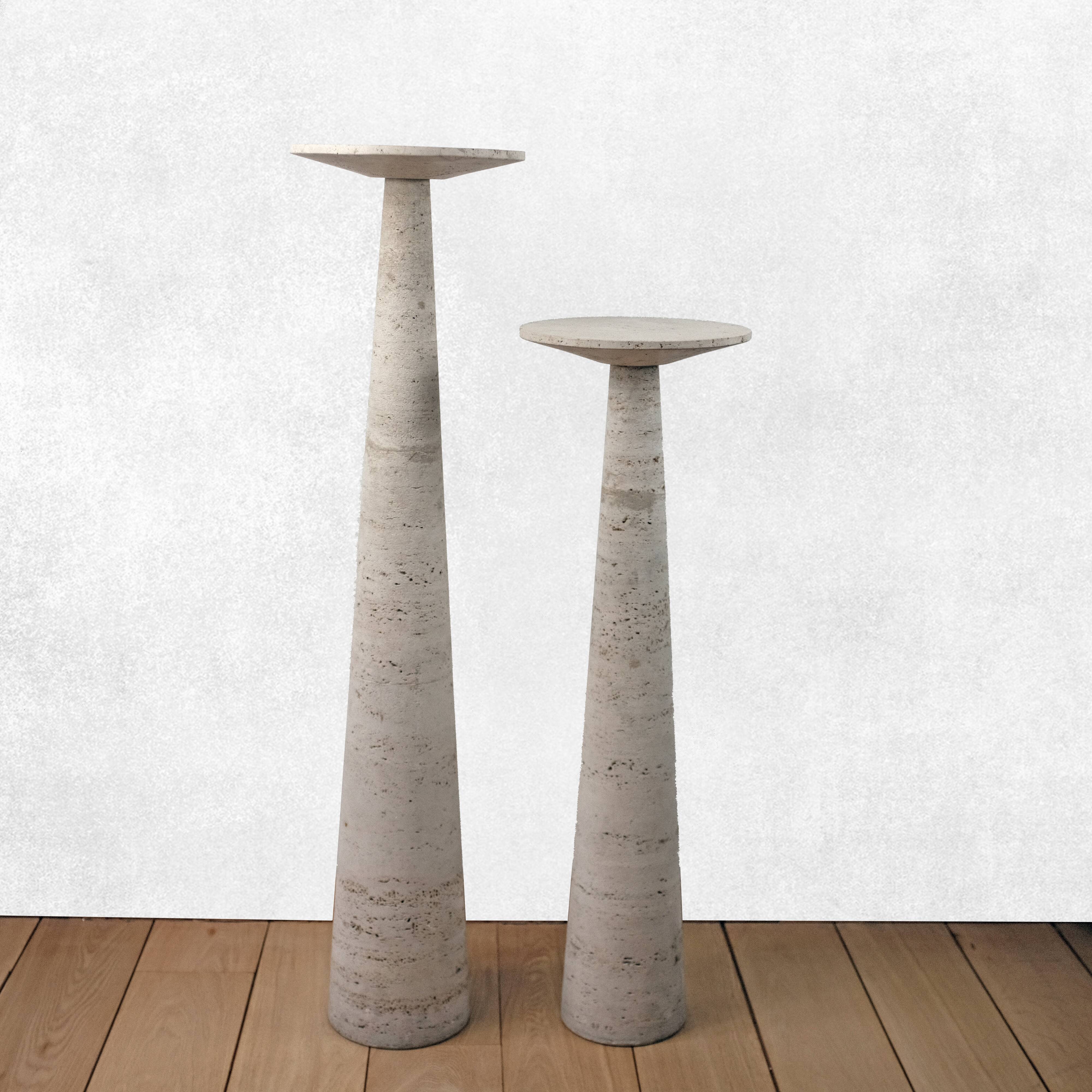 Pair of sellettes Giusti and Di Rosa in travertine, editions of the Centre Pompidou