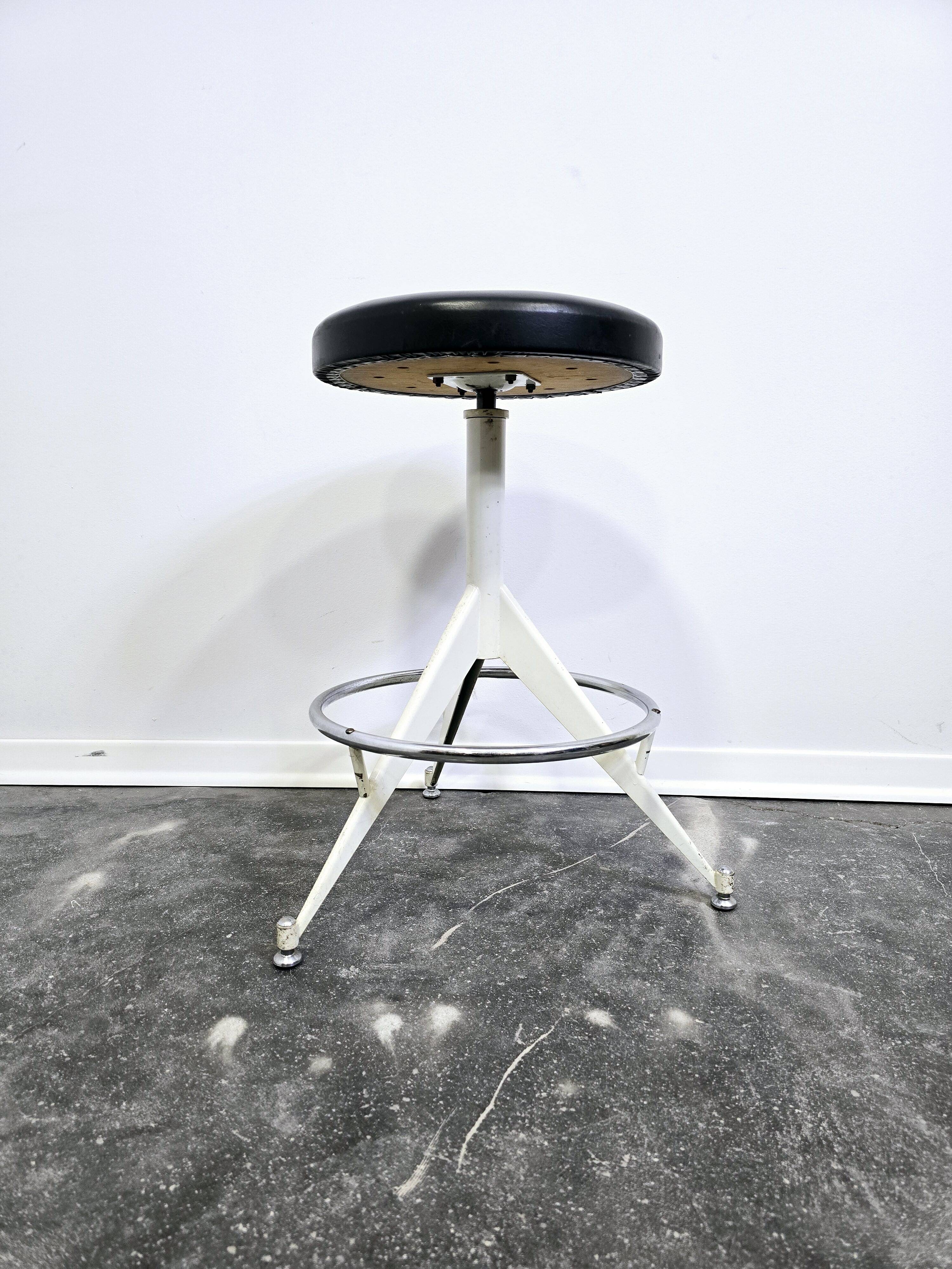 STOOL 1970s