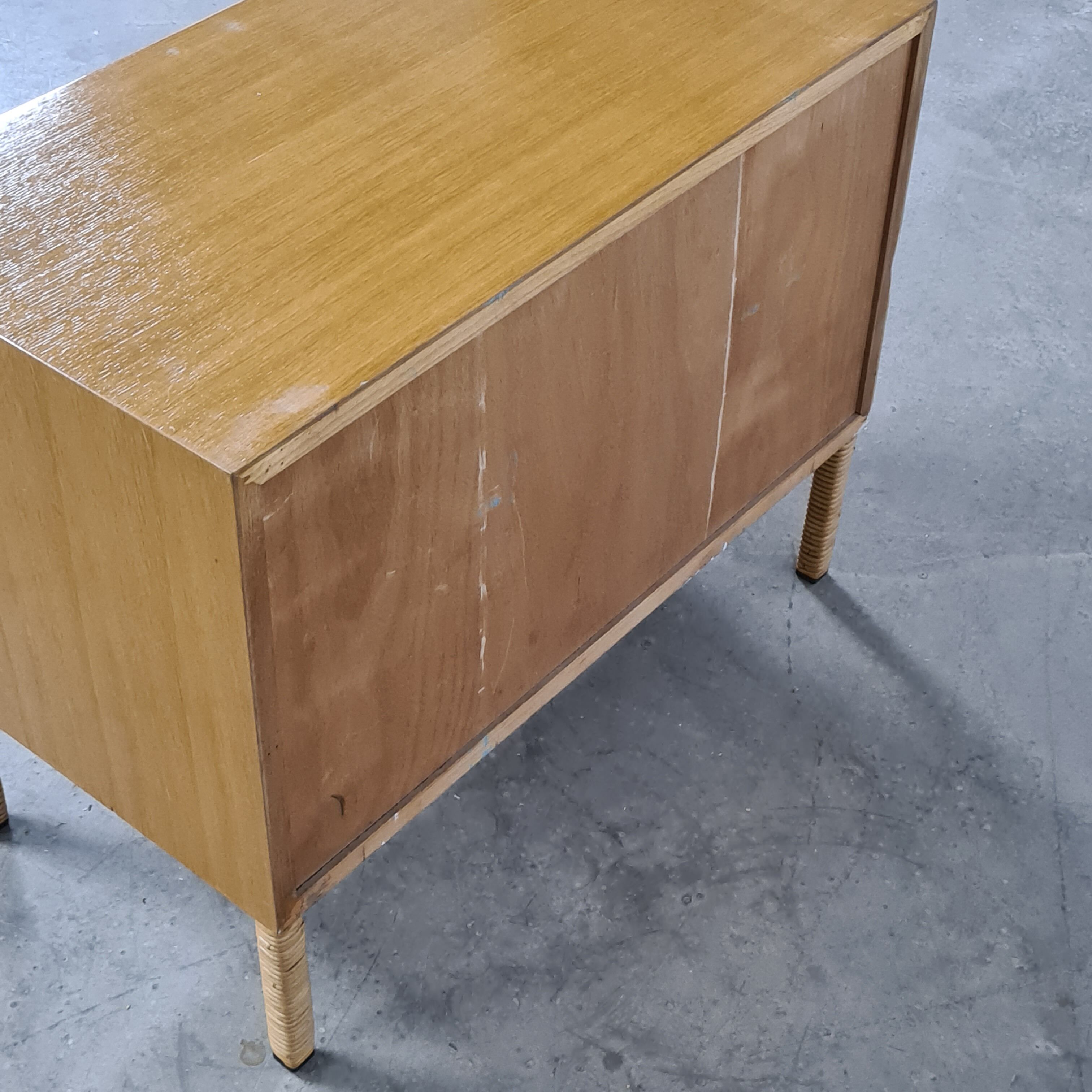 Cabinet in rattan 60s