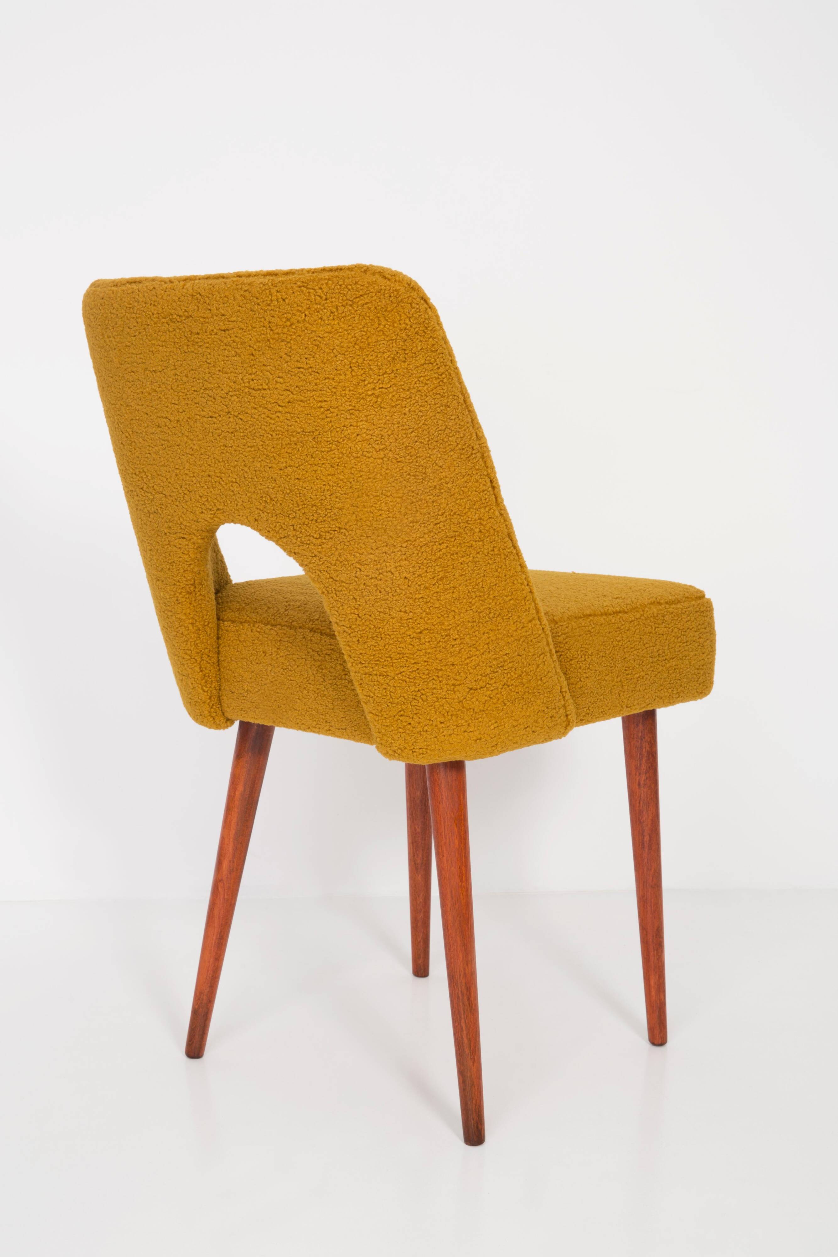 Chaise 'Shell' bouclé jaune ocre, années 1960
