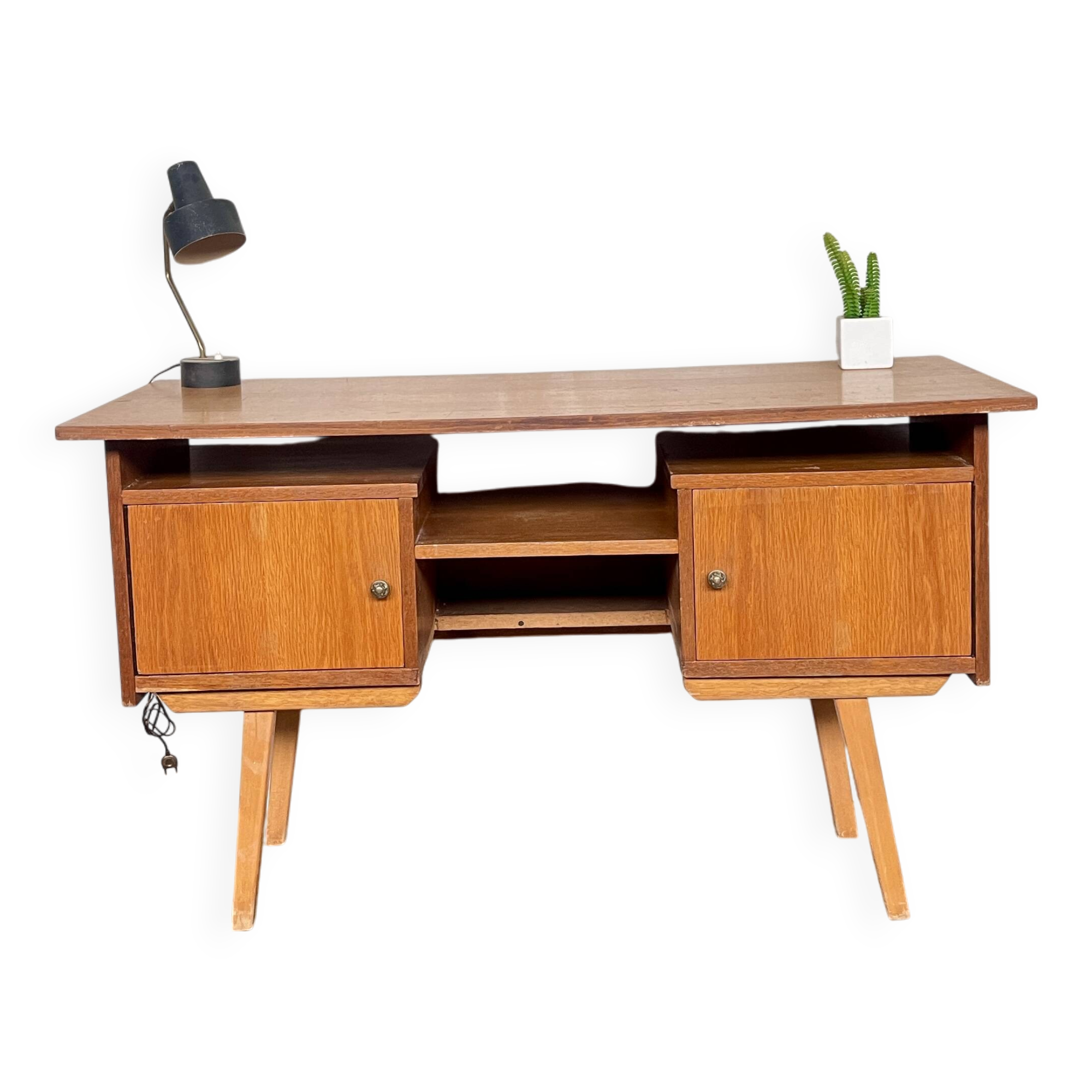 vintage oak desk with a Scandinavian look