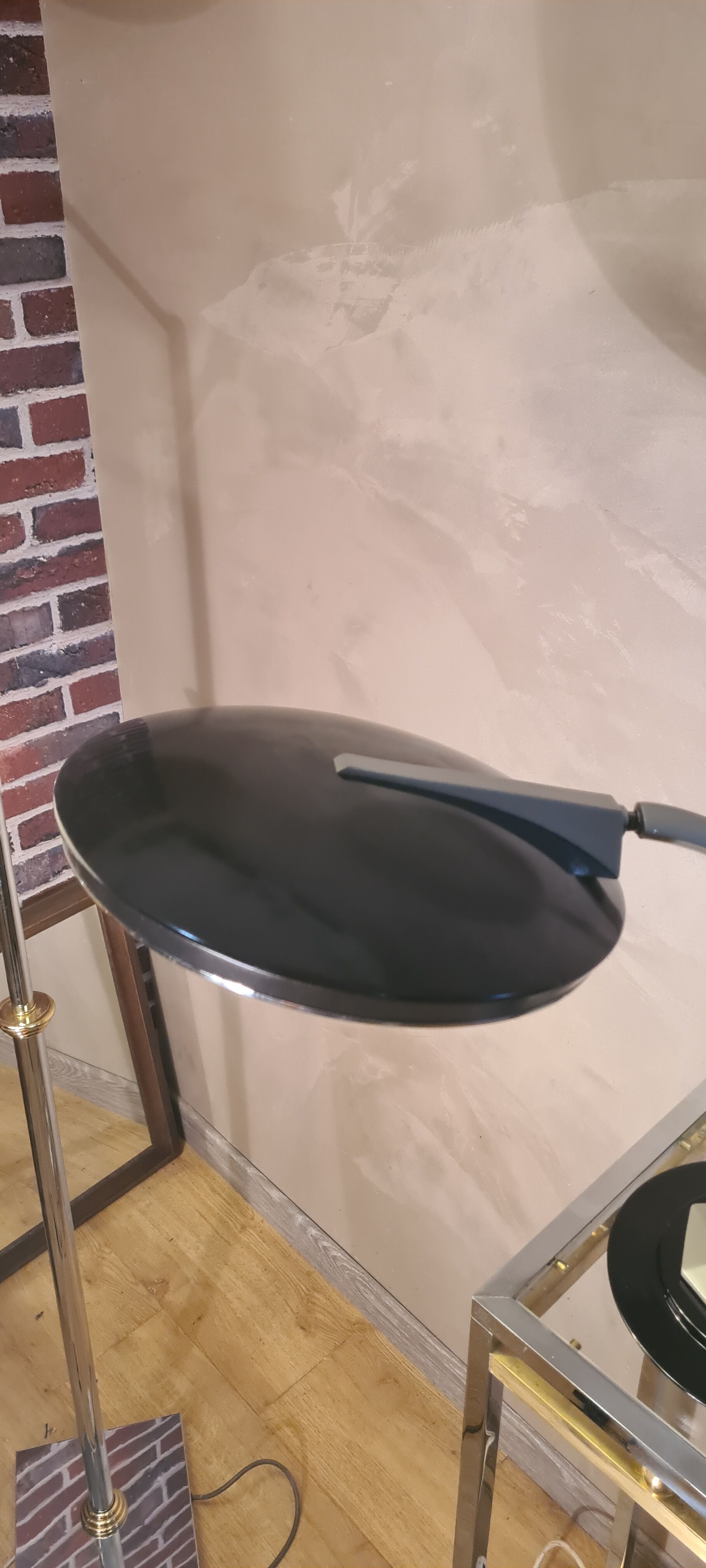 Lamp Boomerang desk made black and gray ,Fase