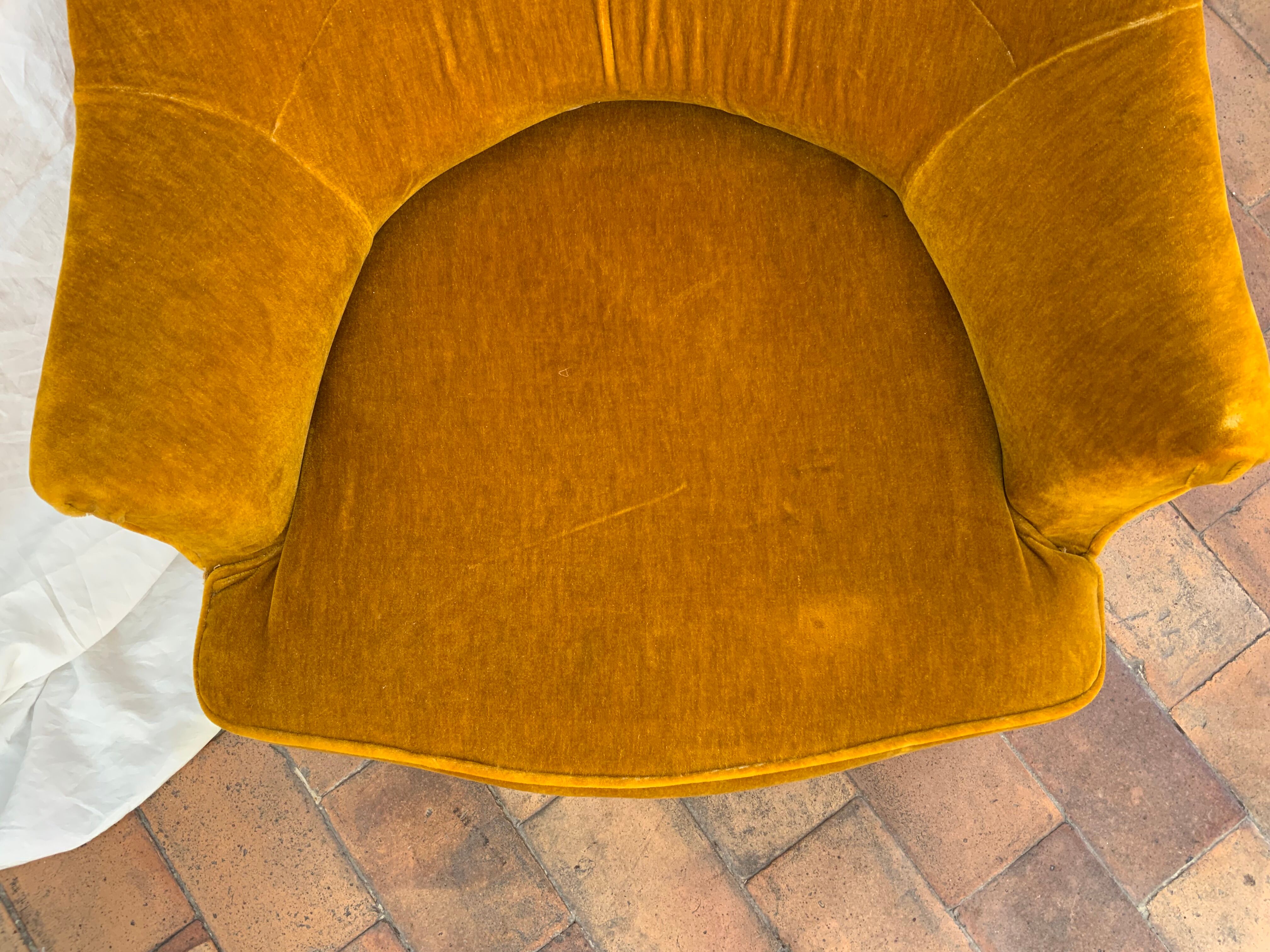 Velvet toad armchair