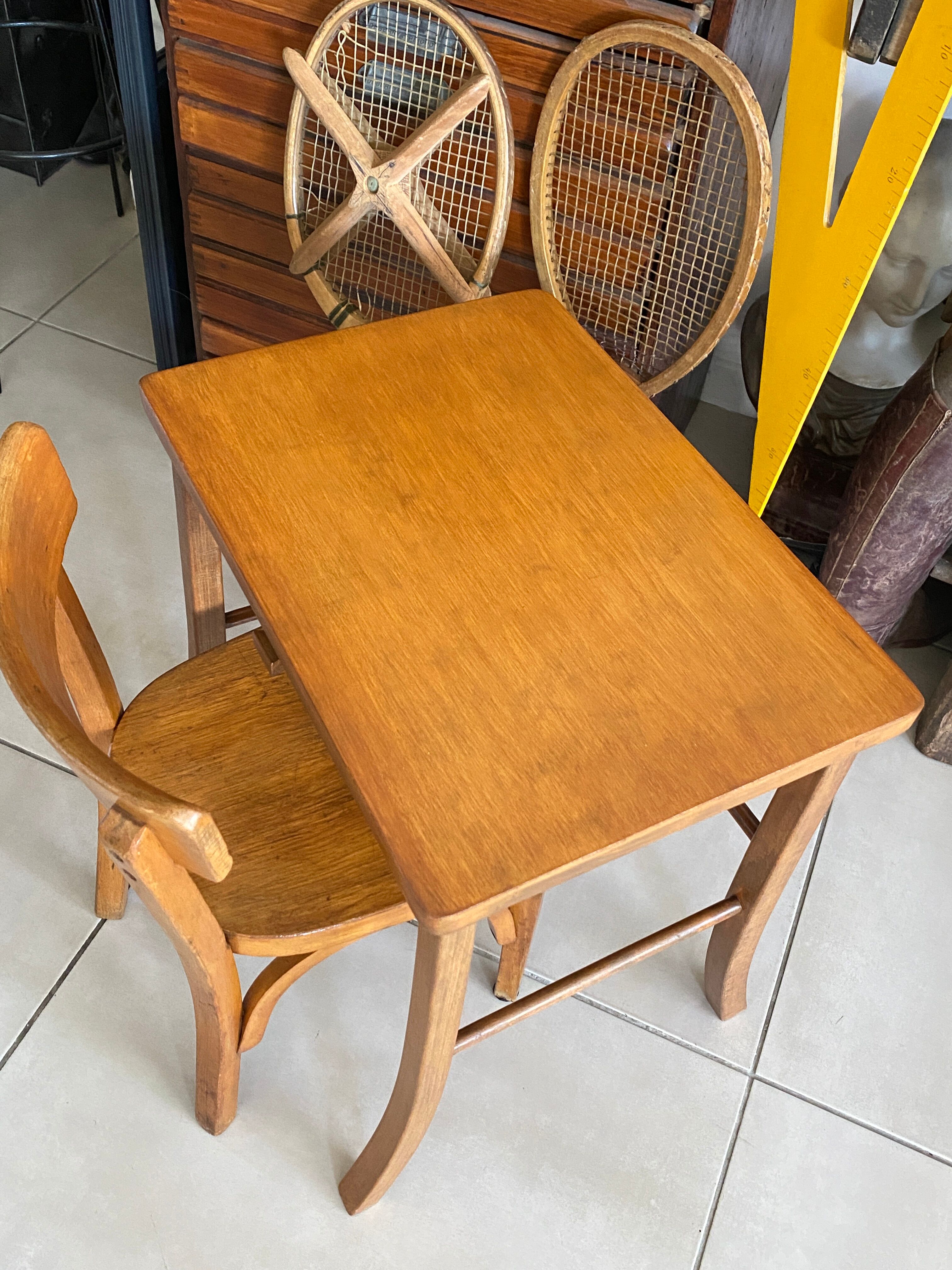 Ensemble bureau et chaise enfant Baumann