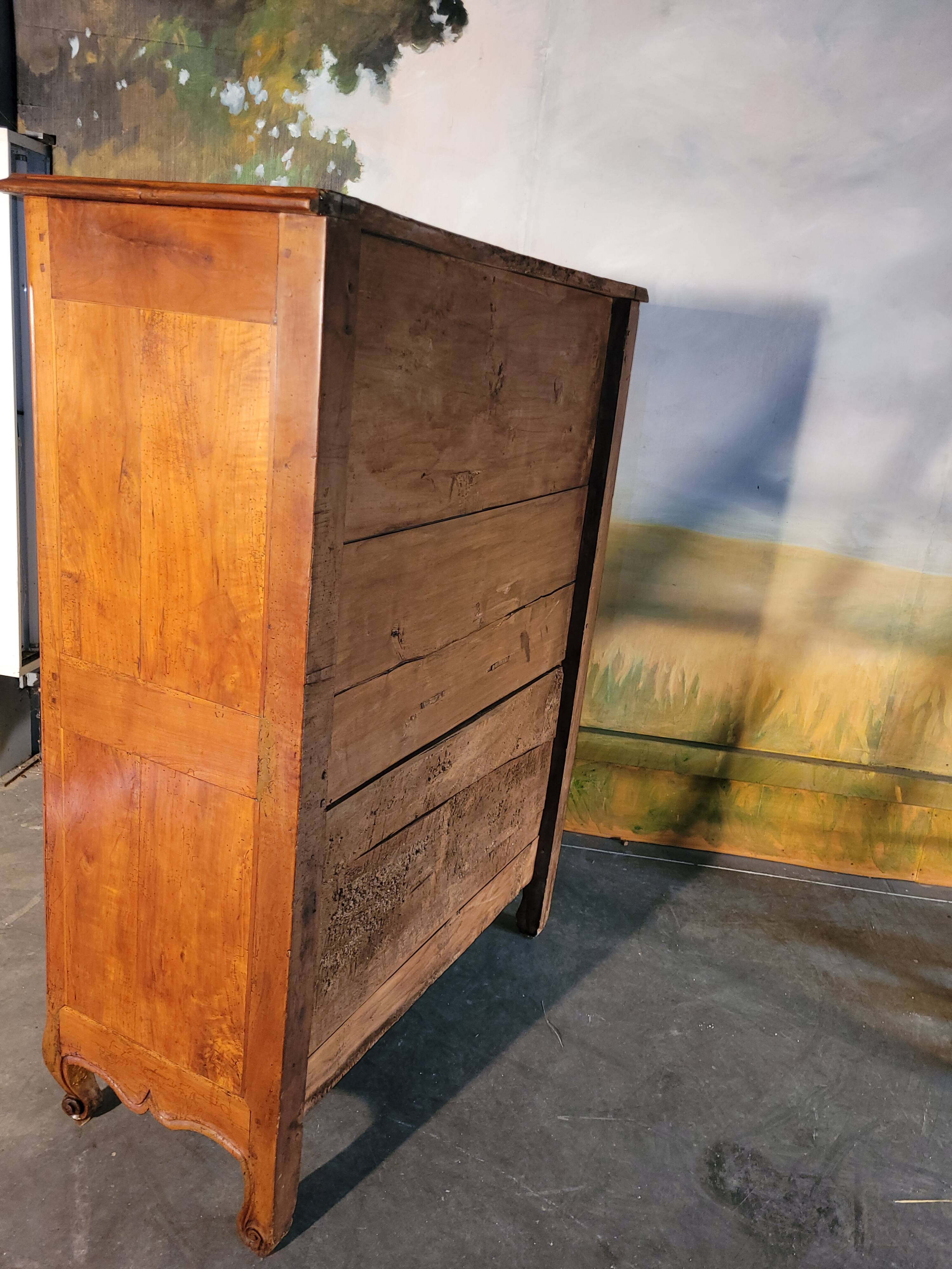 Secrétaire époque Louis XV en merisier massif