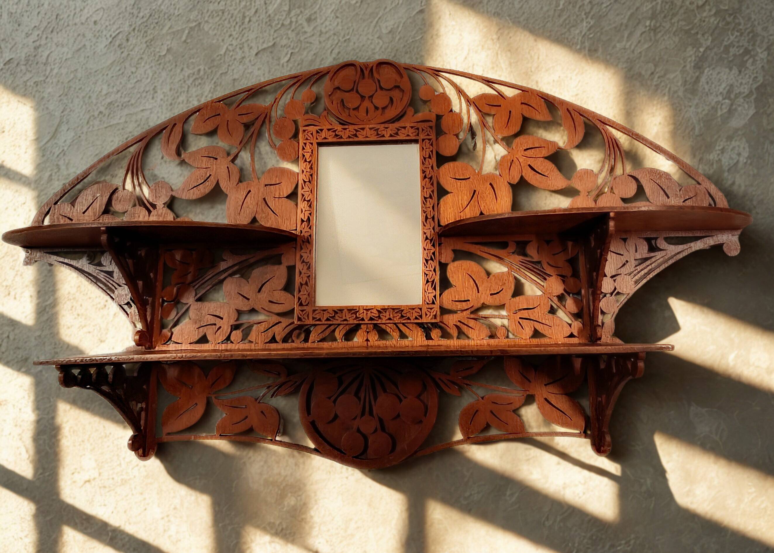 Wall shelf in carved wood and mirror – Art Nouveau style