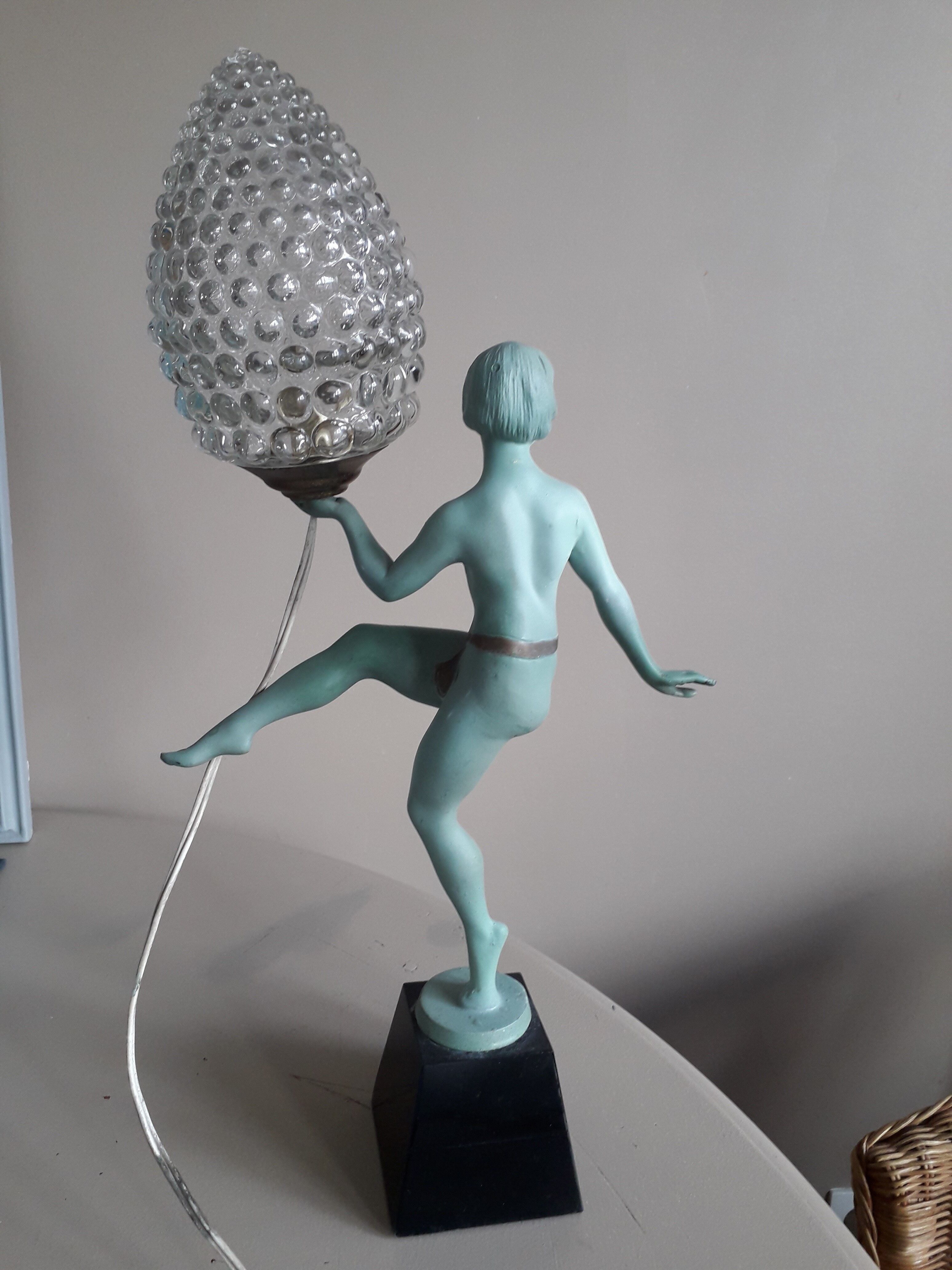 Art-deco dancer lamp