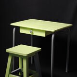 Green child office with his stool