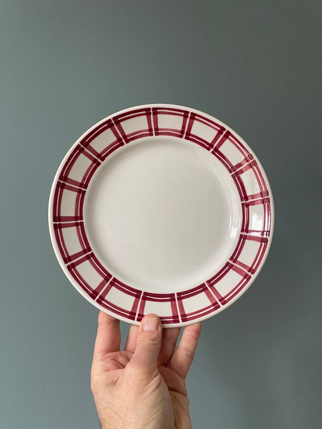 Series of 10 vintage Badonviller earthenware flat plates