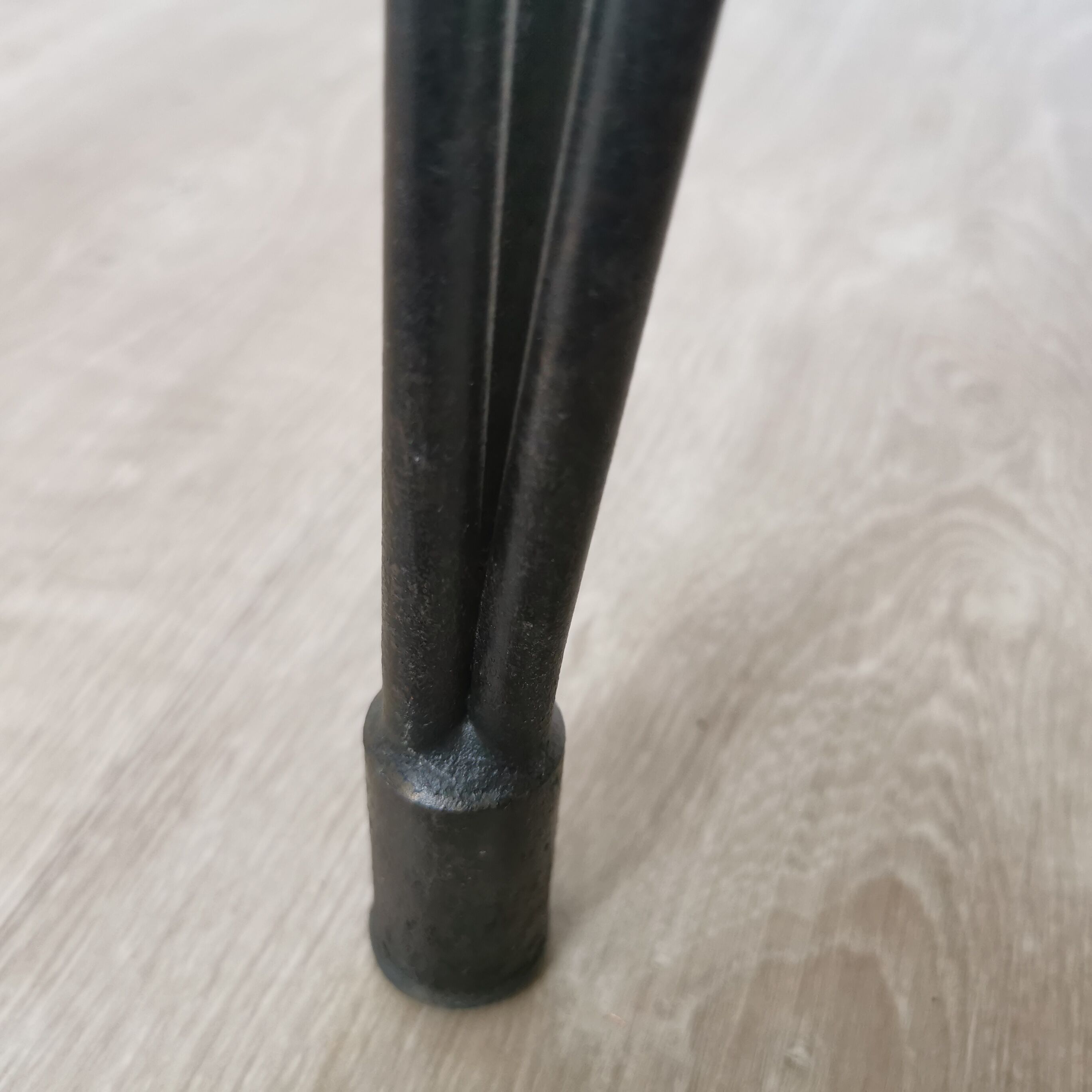 Oak table metal legs