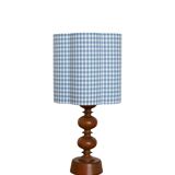 Lampe à poser, pied en bois tourné 1960 et abat-jour vichy bleu ciel