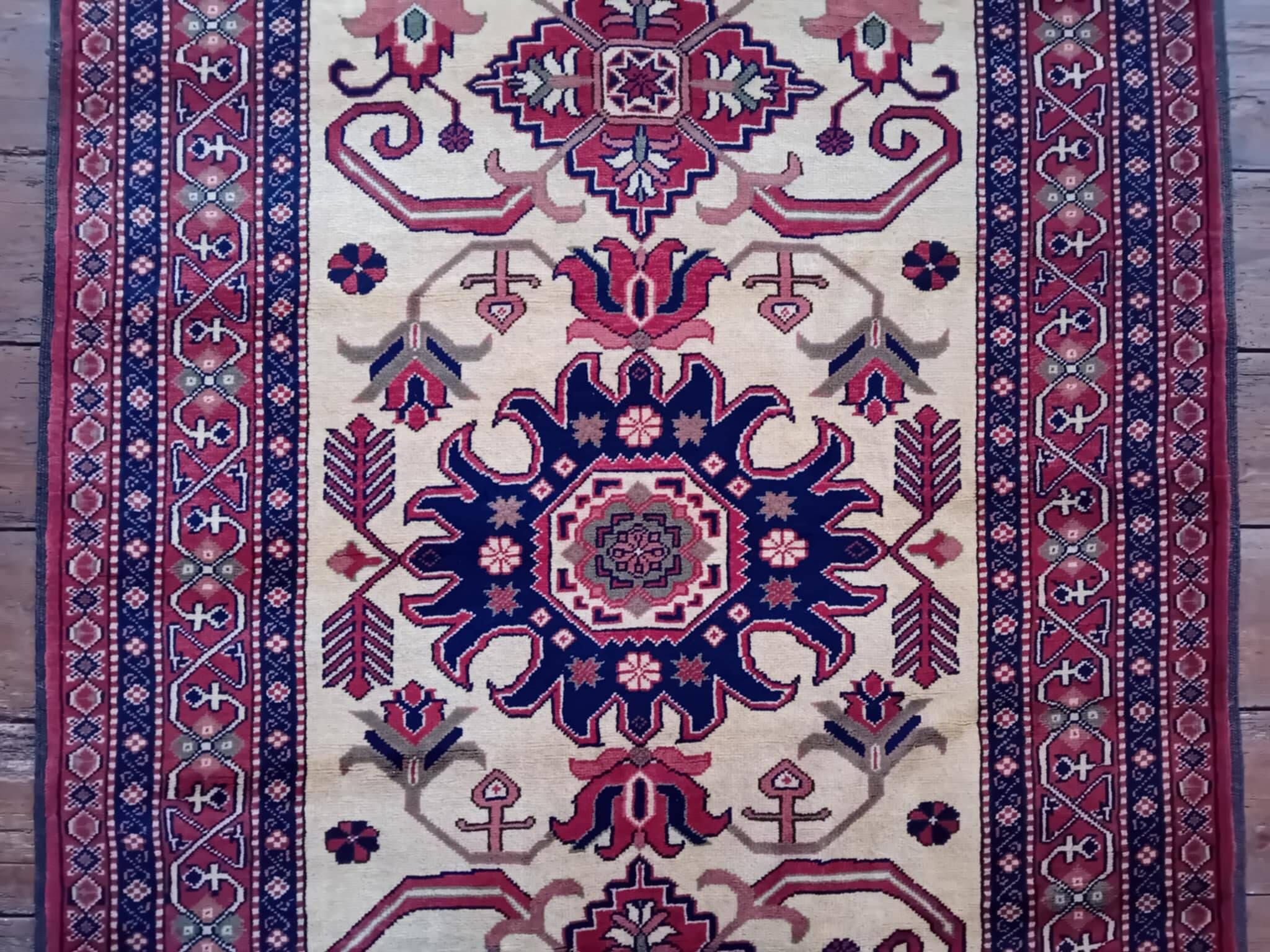 Handmade Pakistani Gazni rug 175x123cm