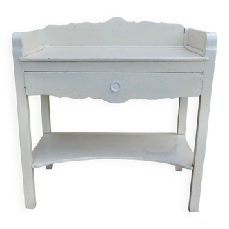 Bathroom furniture in white patina wood