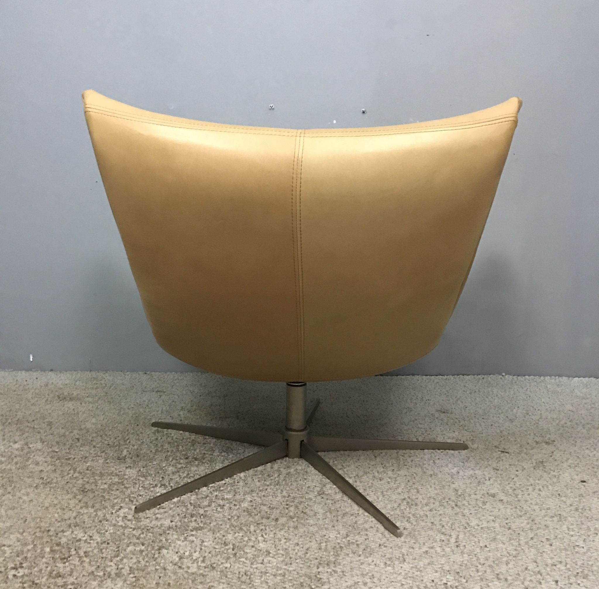 Fauteuil "Imola" de Henrik Pederson par Bo Concept