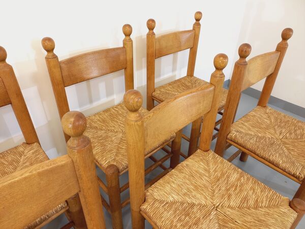 Suite de 6 chaises brutalistes vintage en bois de chêne massif et paille des années 60