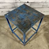 Workshop table eats standing
