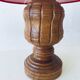 Lampe en bois sculpté