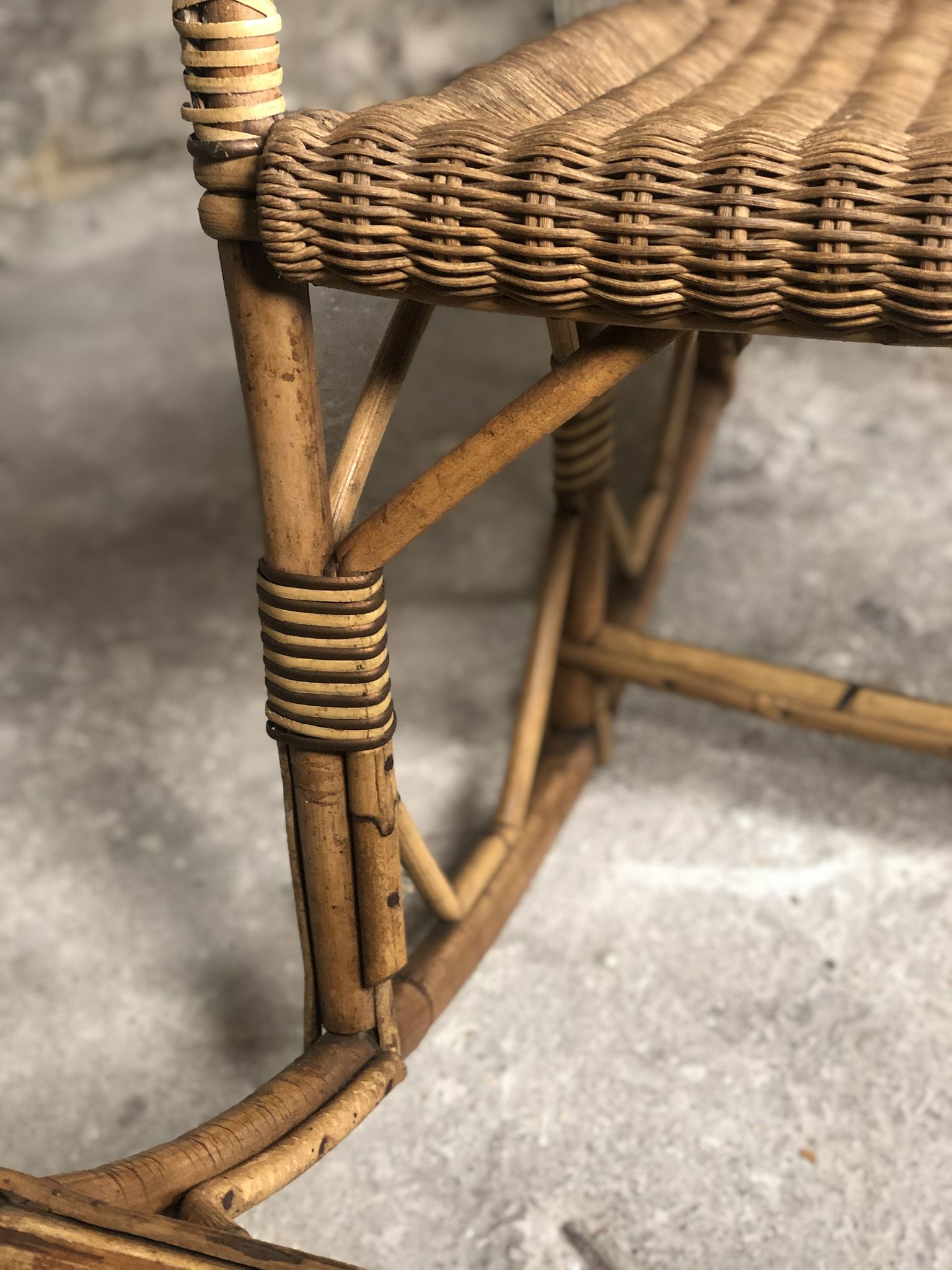 Rocking chair in rattan and wicker very 1900s