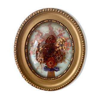 Frame vintage dried flowers